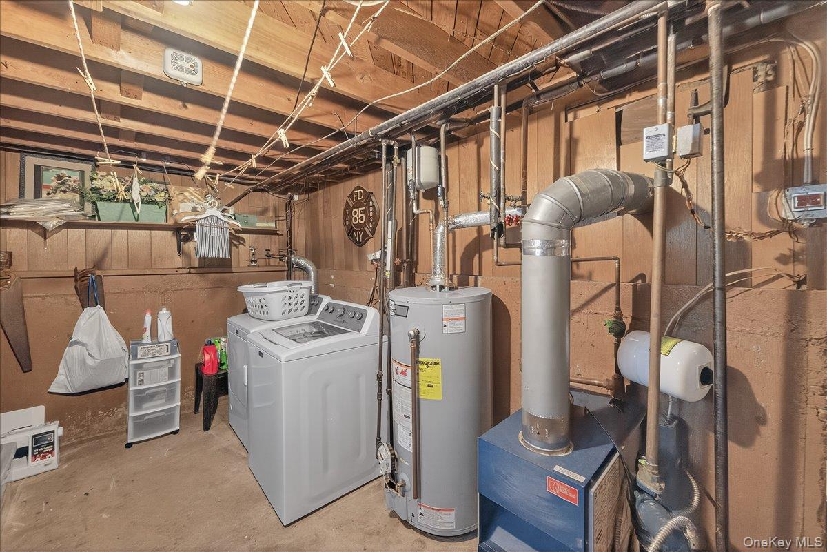 149 Avenue C, Holbrook, NY 11741