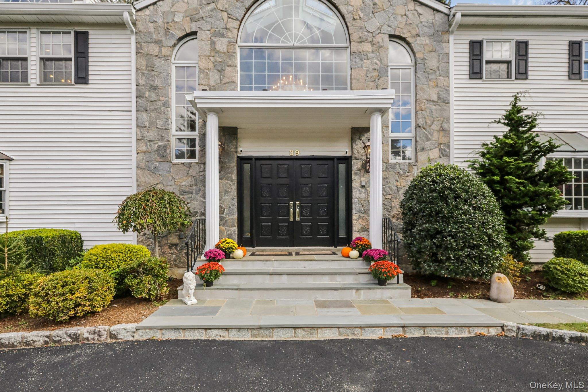 39 Virginia Lane, Thornwood, NY 10594