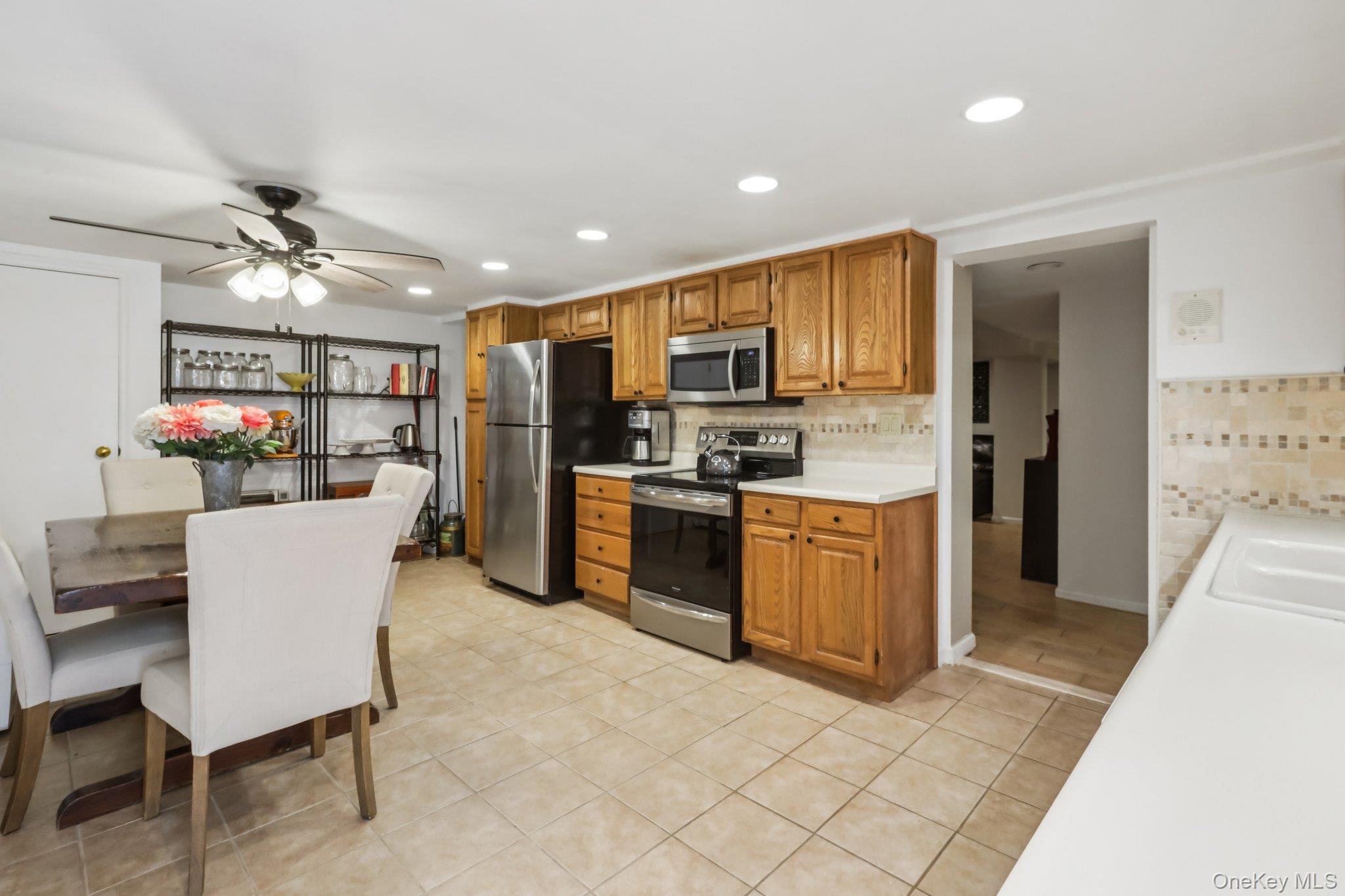 39 Virginia Lane, Thornwood, NY 10594