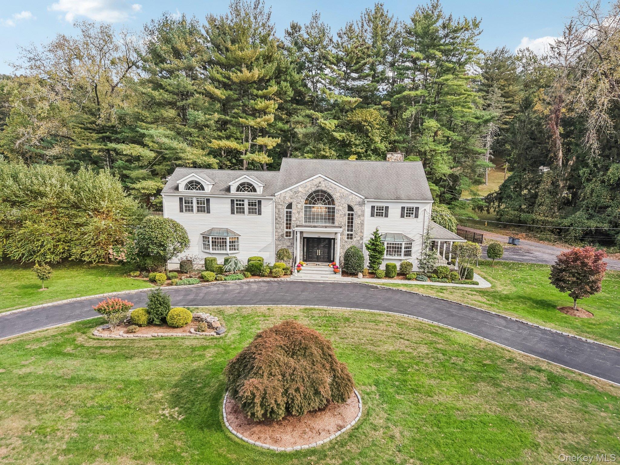 39 Virginia Lane, Thornwood, NY 10594