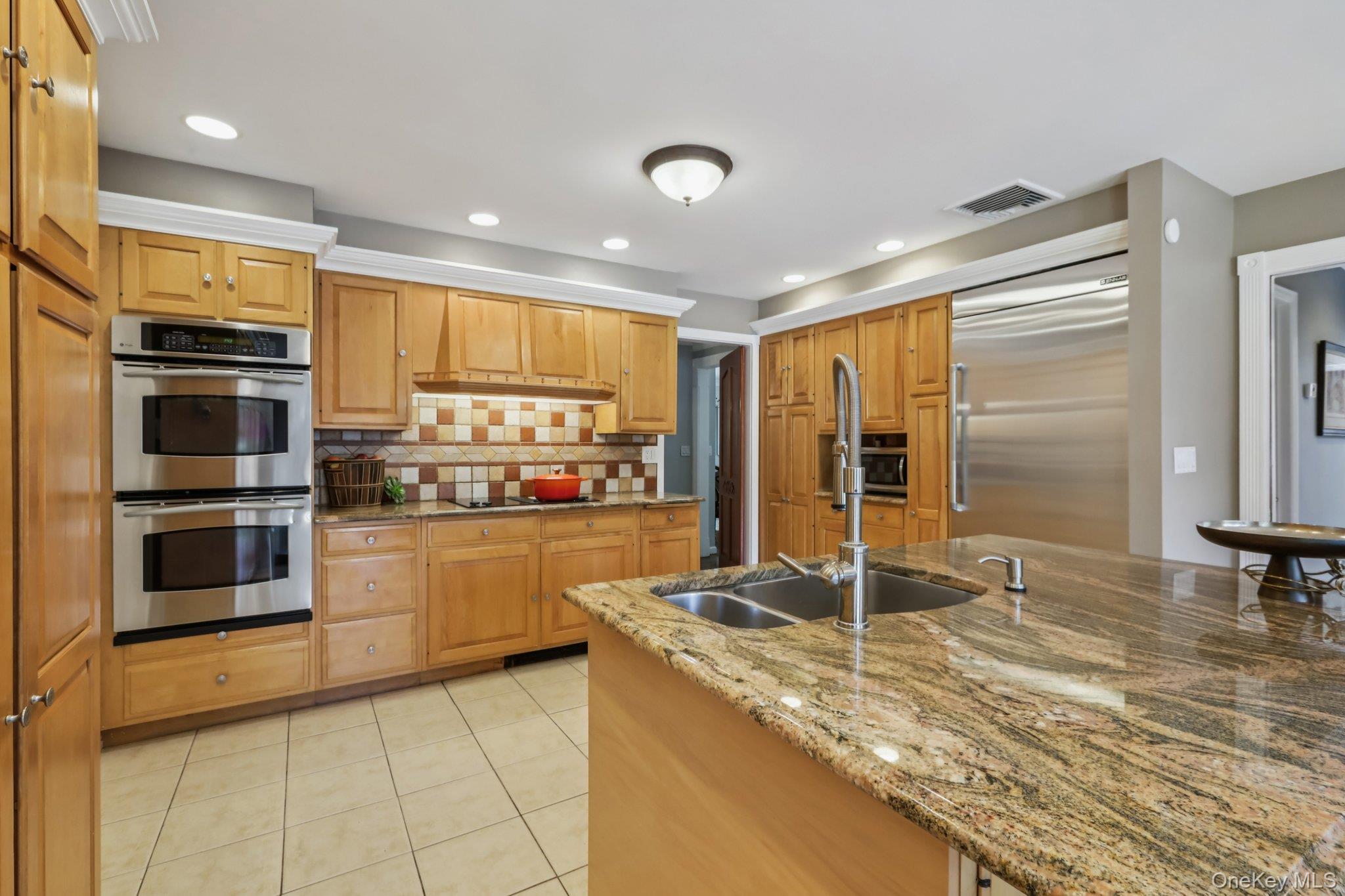 39 Virginia Lane, Thornwood, NY 10594