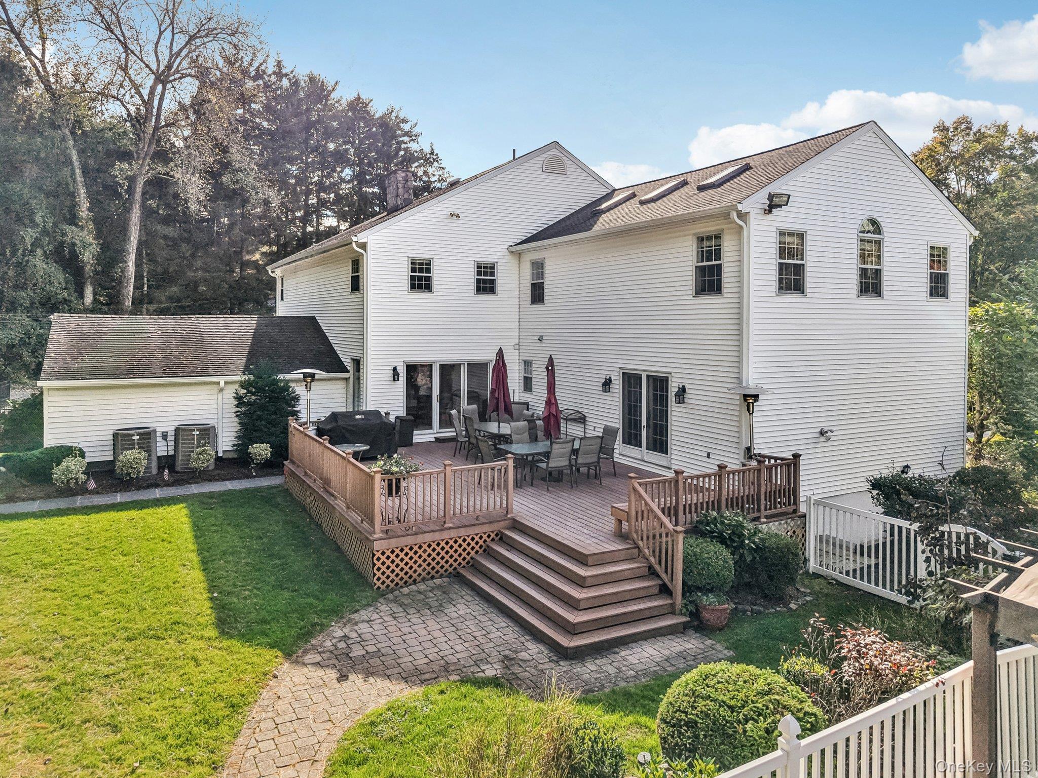 39 Virginia Lane, Thornwood, NY 10594