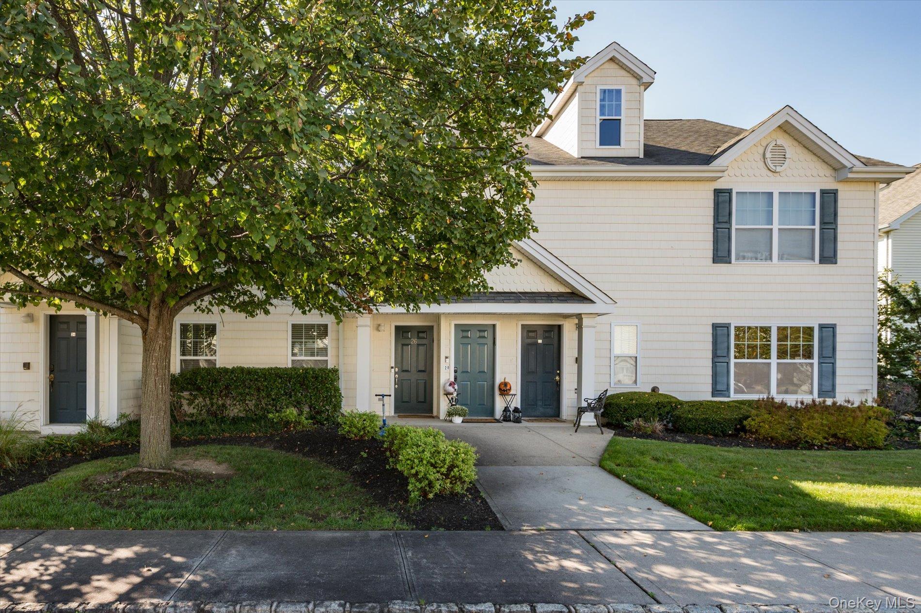 26 Lorien Place, Melville, NY 11747