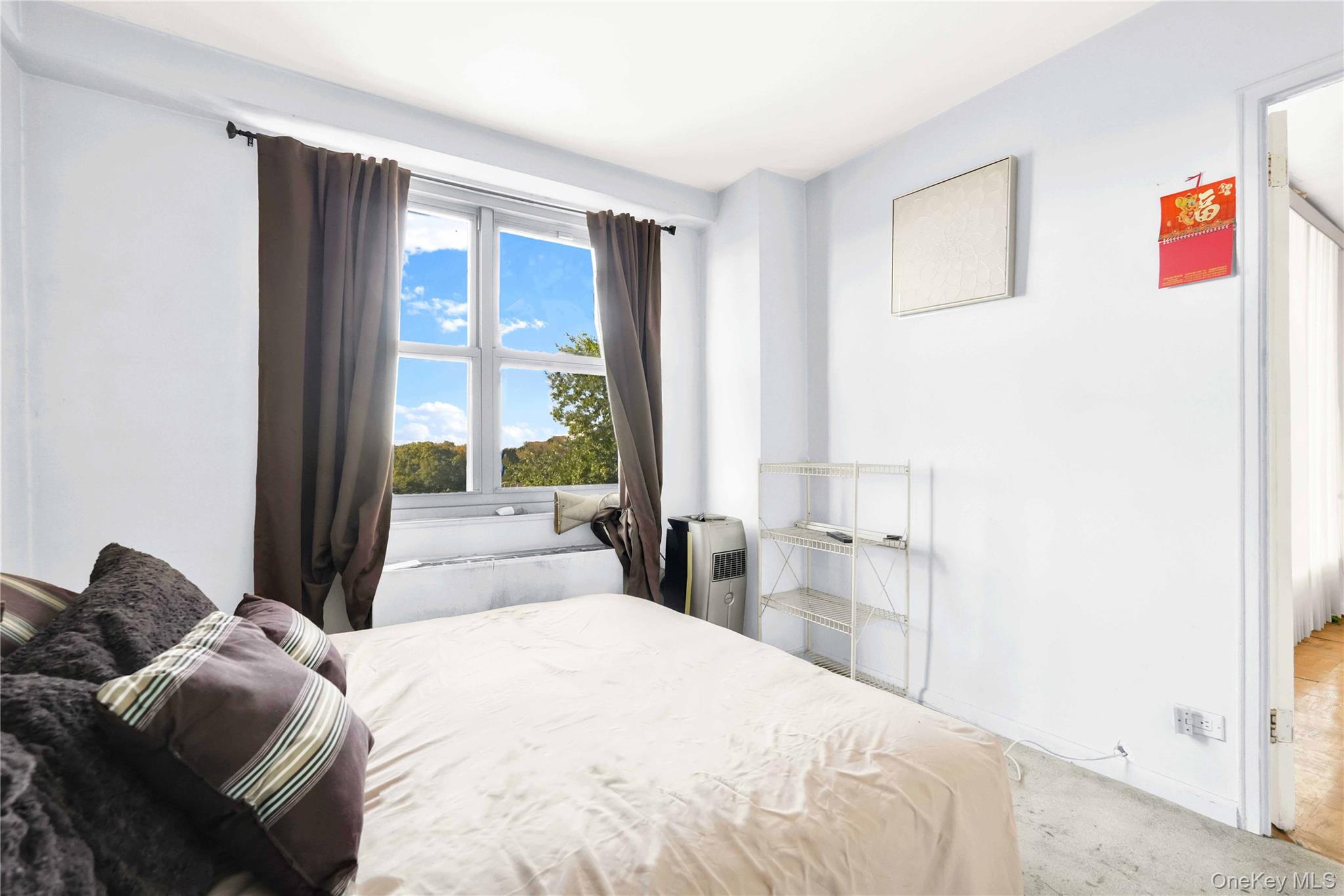 6120 Grand Central Parkway # B605, Forest Hills, NY 11375