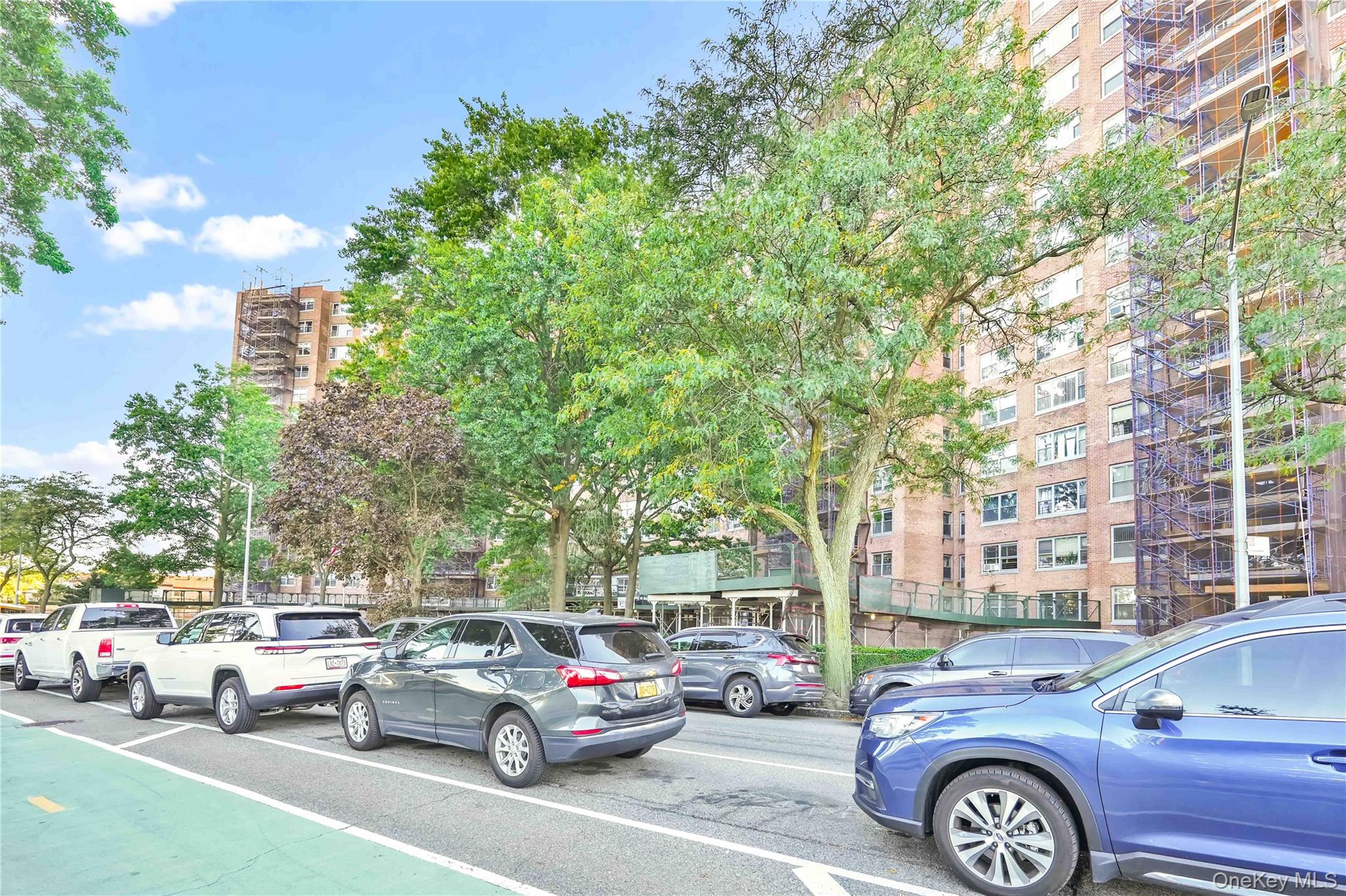 6120 Grand Central Parkway # B605, Forest Hills, NY 11375