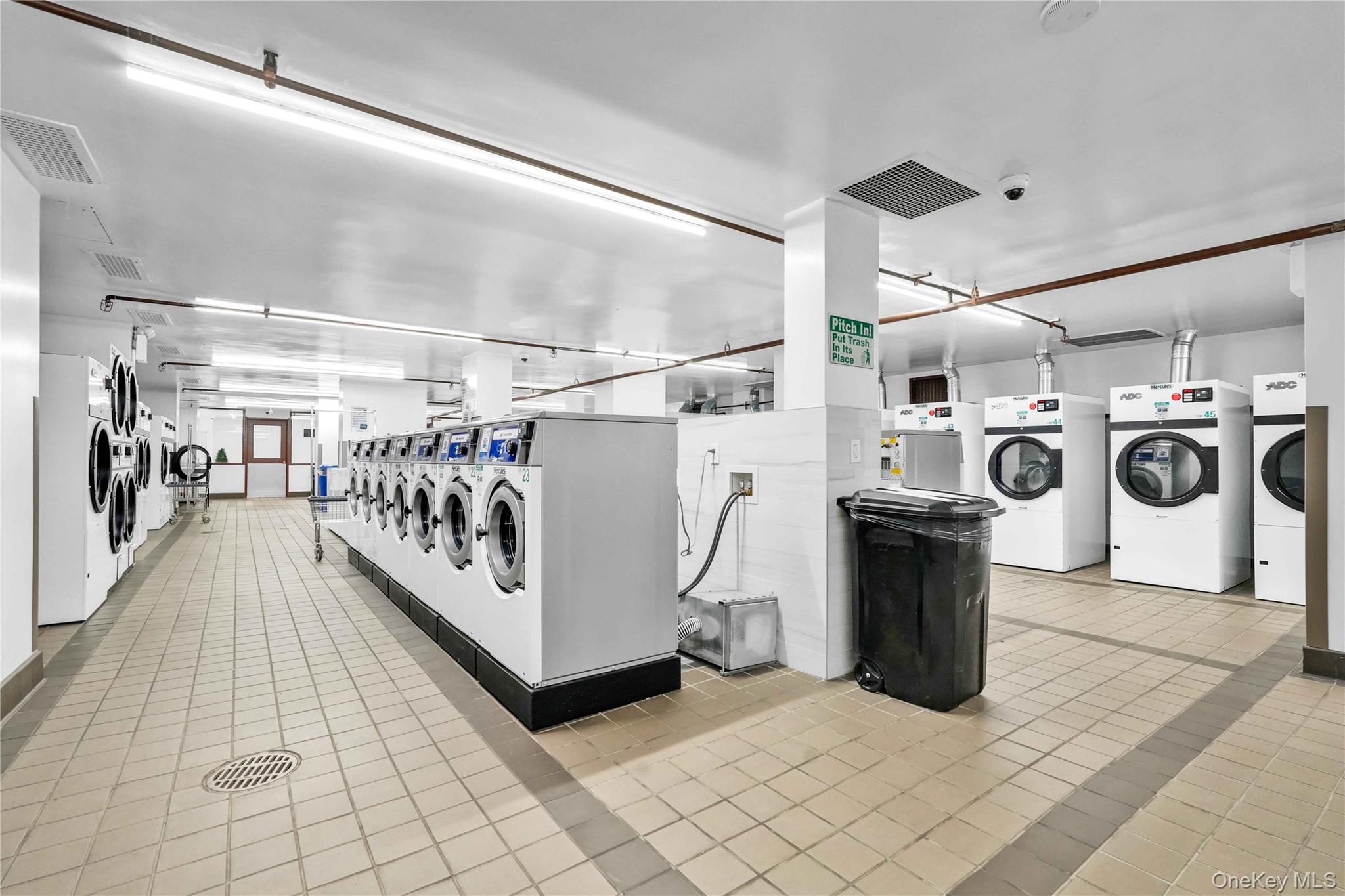 6120 Grand Central Parkway # B605, Forest Hills, NY 11375