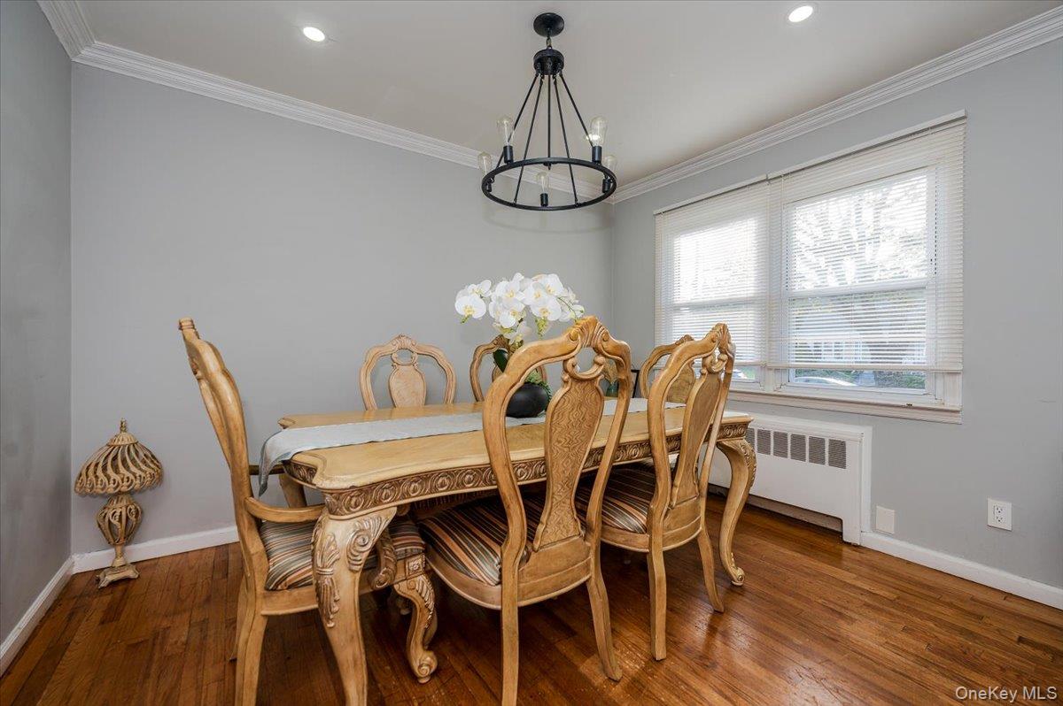 165 Tremont Road, Lindenhurst, NY 11757