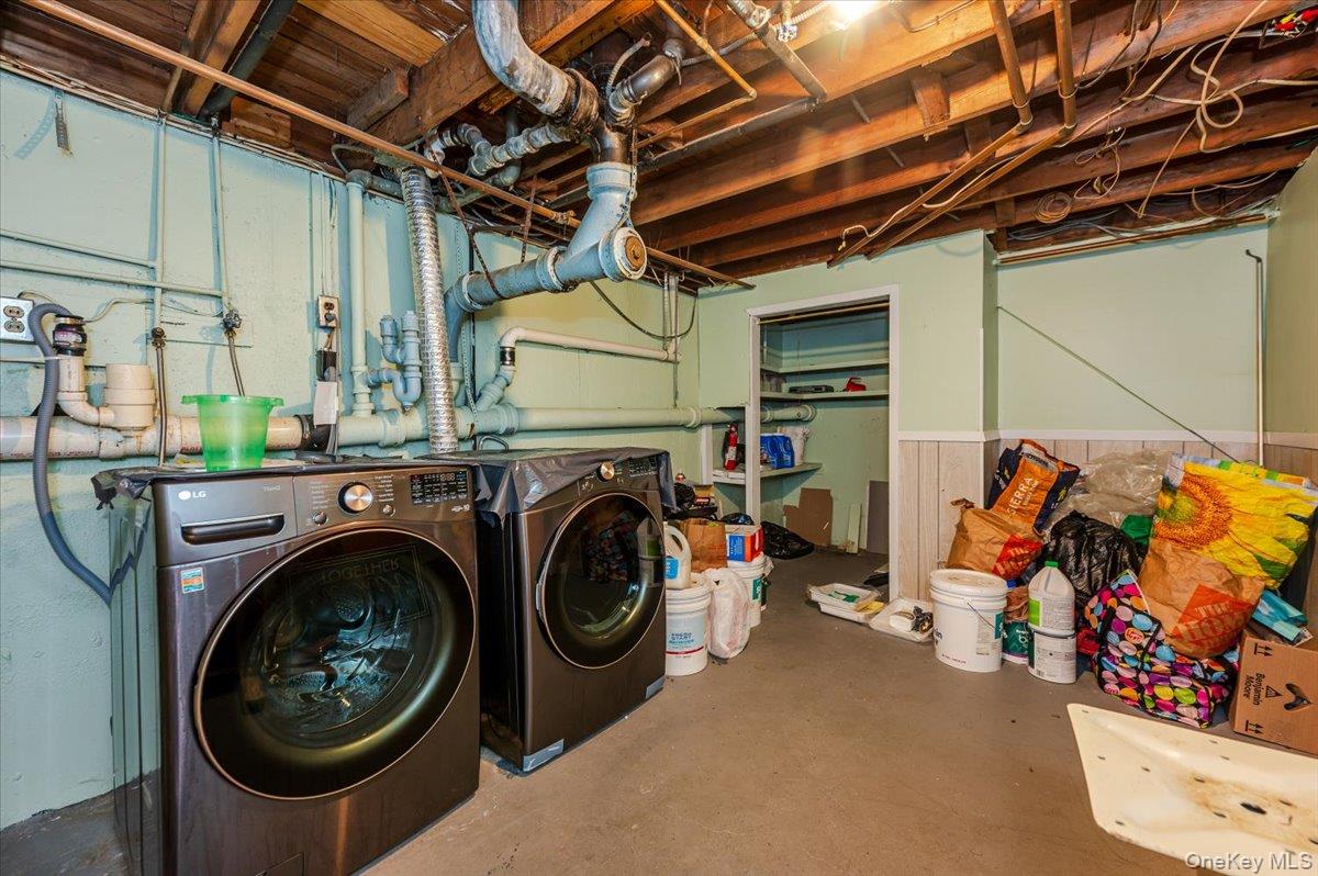 165 Tremont Road, Lindenhurst, NY 11757