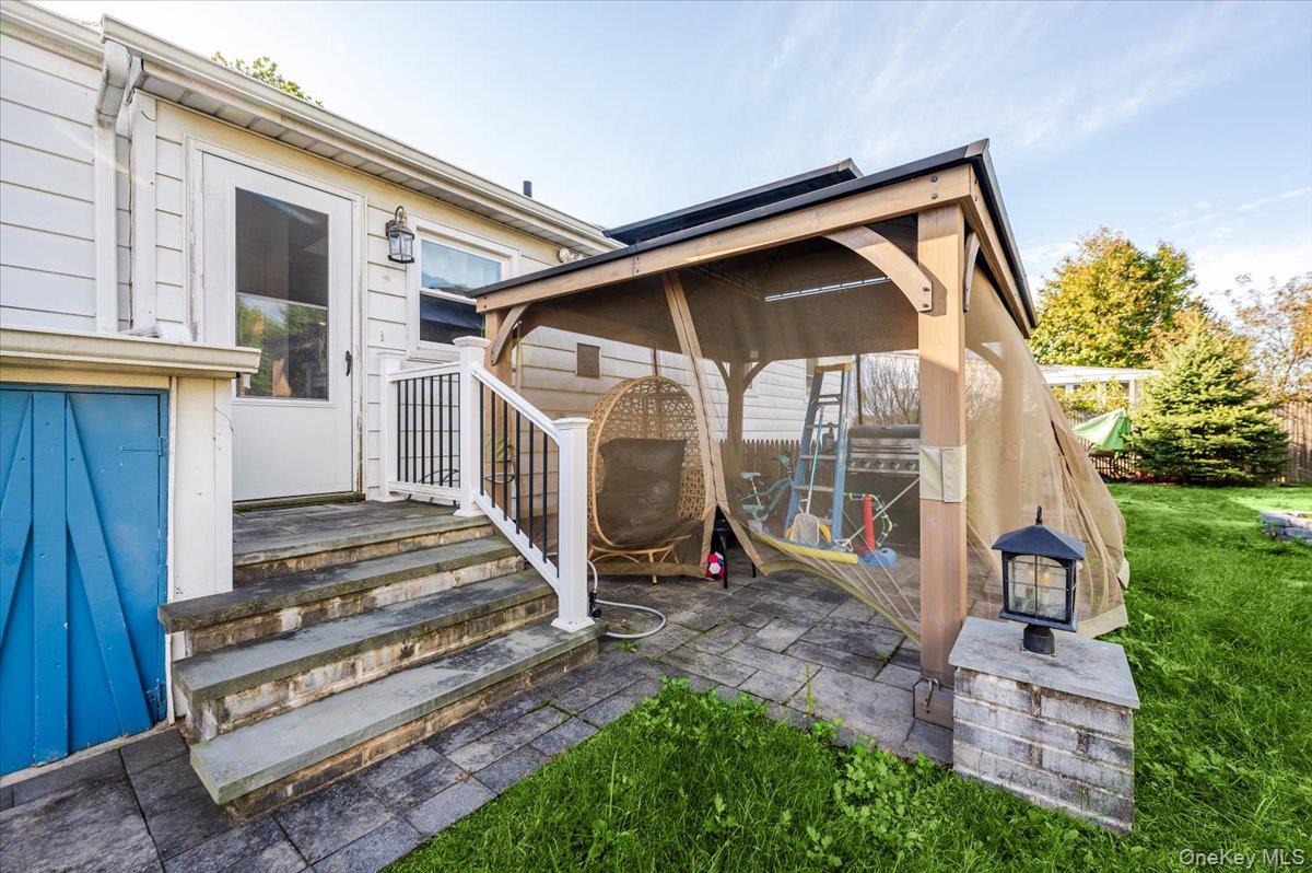 165 Tremont Road, Lindenhurst, NY 11757