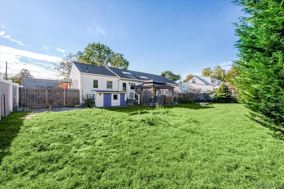 165 Tremont Road, Lindenhurst, NY 11757