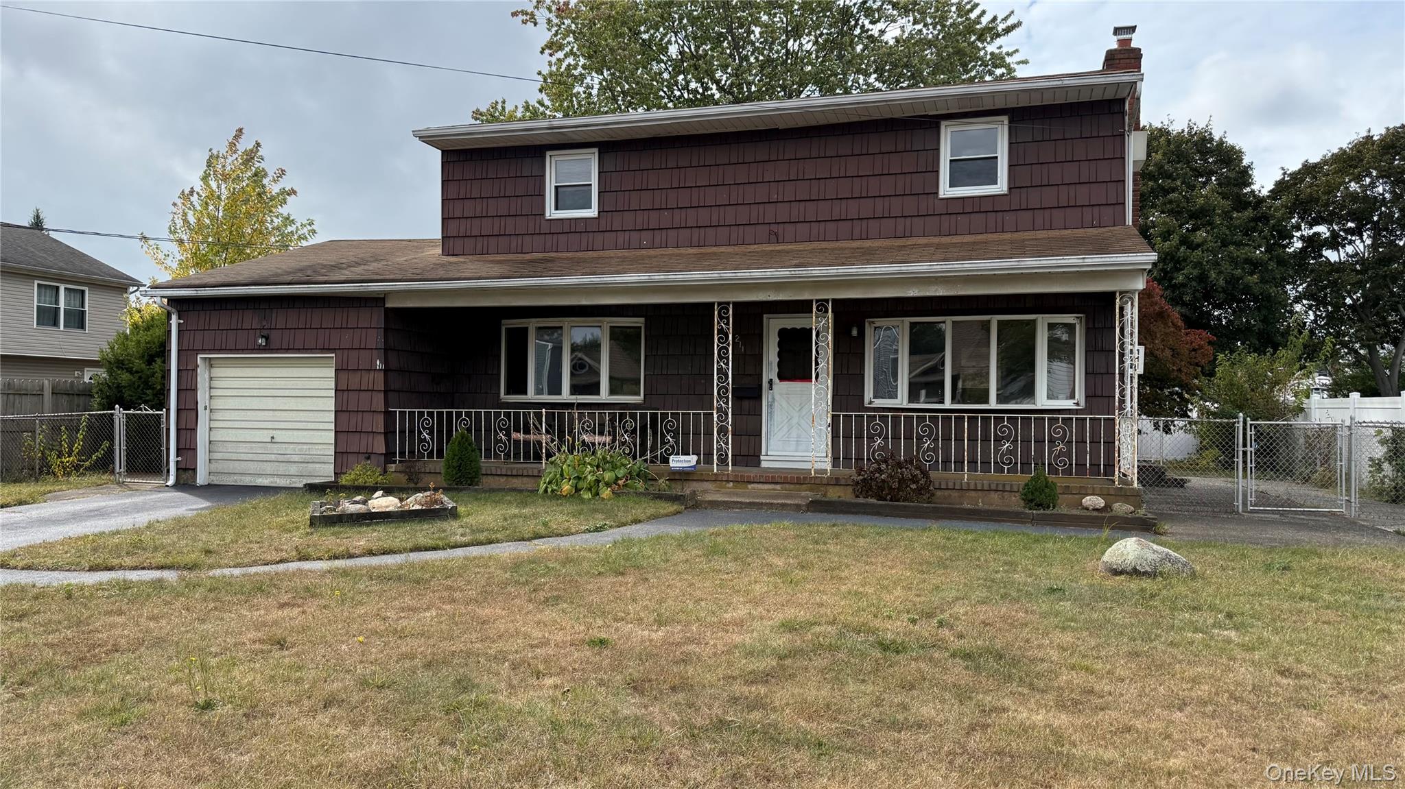 211 4th Avenue, West Babylon, NY 11704