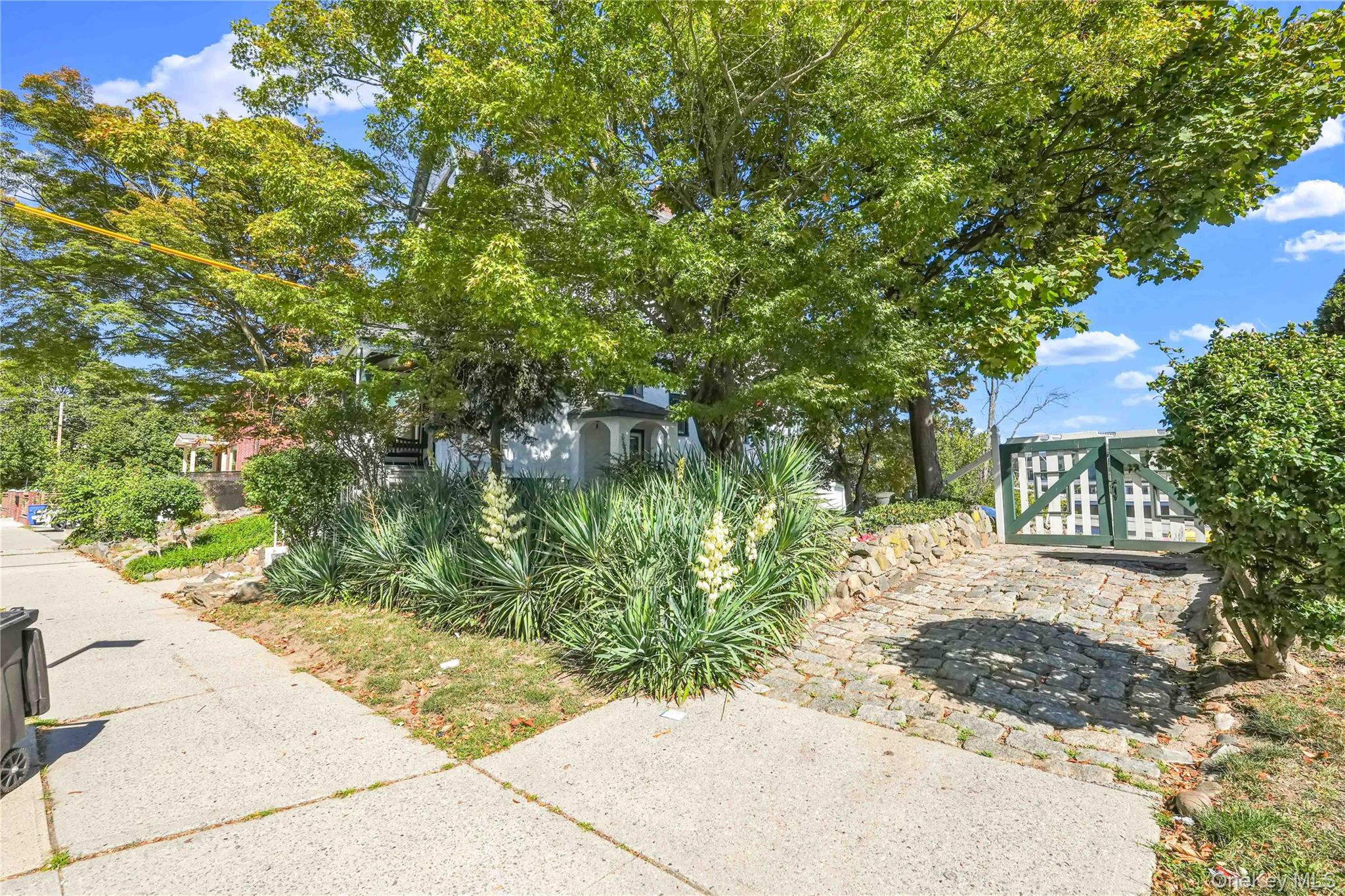 104-47 Ditmars Boulevard, East Elmhurst, NY 11369