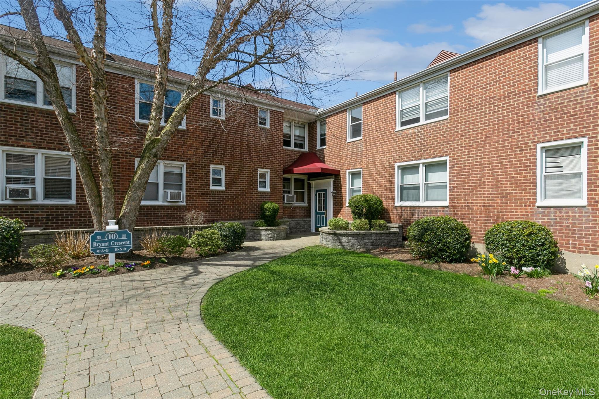 10 Bryant Gardens # 2L, White Plains, NY 10605