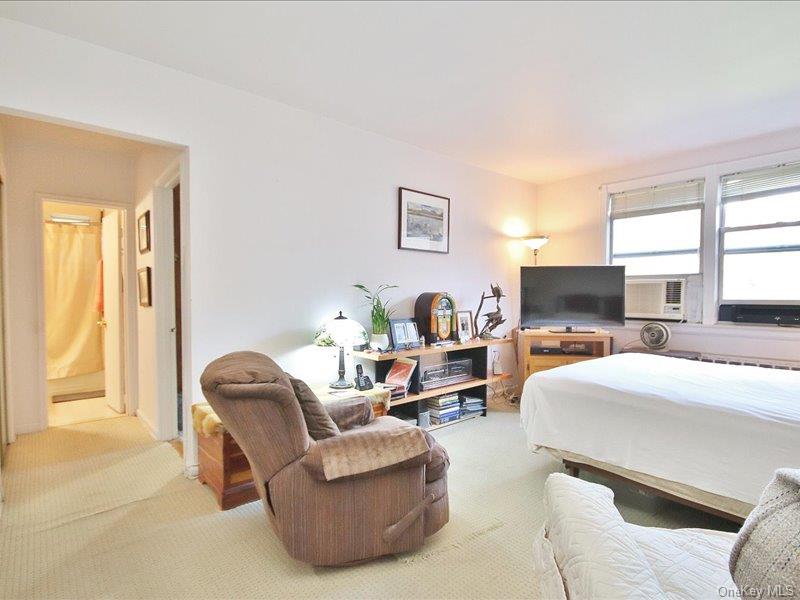 10 Bryant Gardens # 2L, White Plains, NY 10605