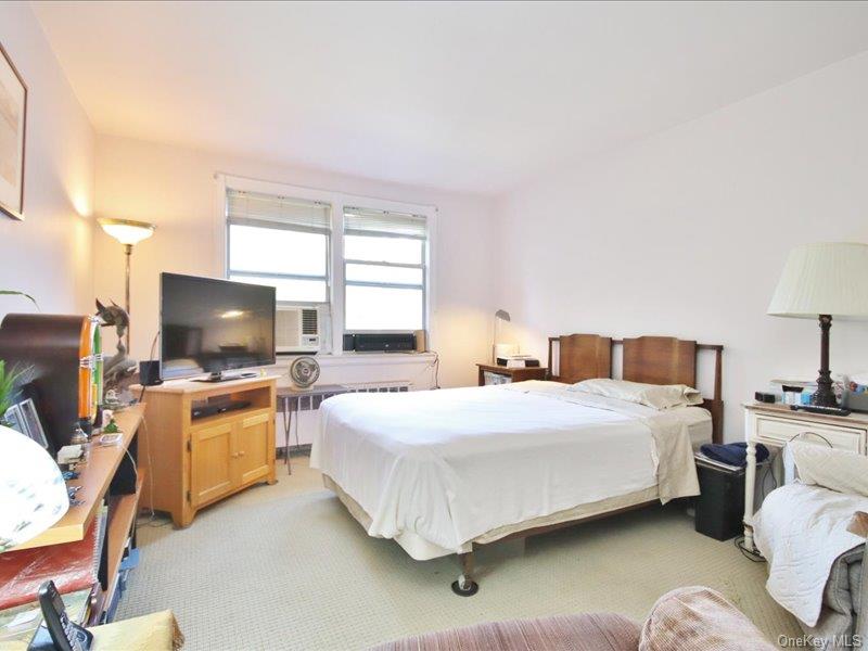 10 Bryant Gardens # 2L, White Plains, NY 10605