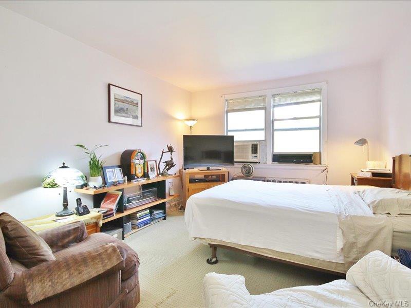 10 Bryant Gardens # 2L, White Plains, NY 10605