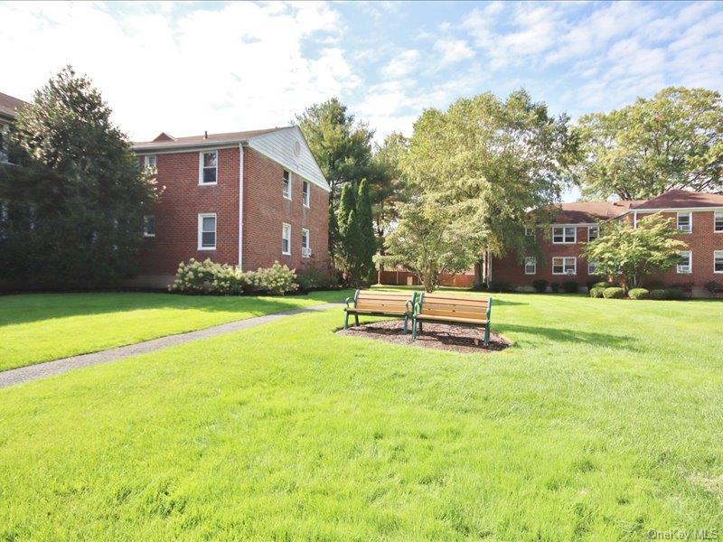 10 Bryant Gardens # 2L, White Plains, NY 10605