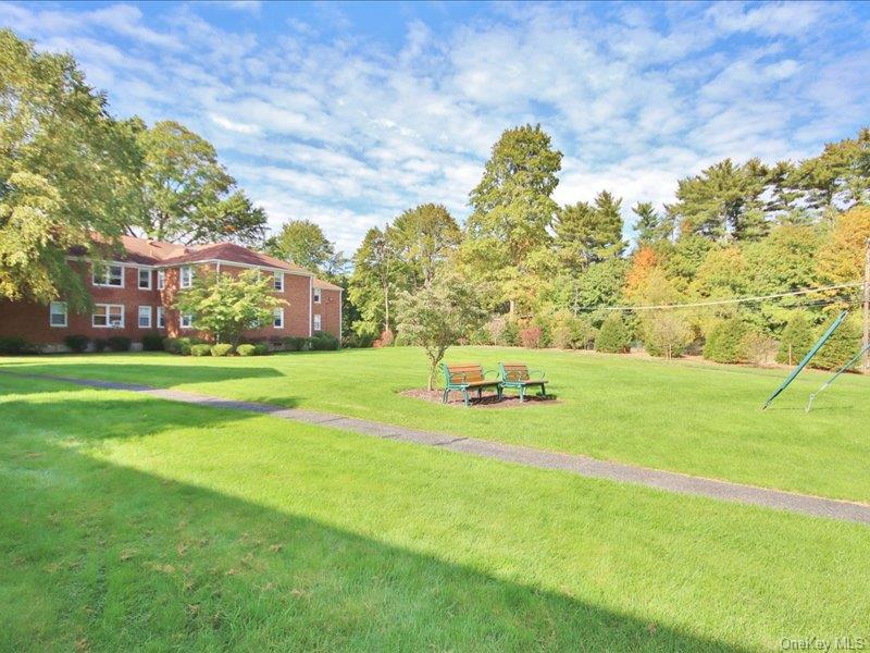 10 Bryant Gardens # 2L, White Plains, NY 10605