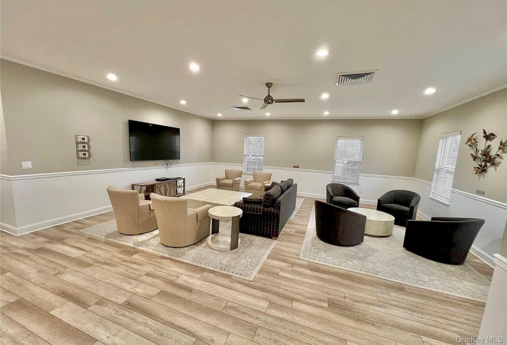 8 Potomac Court, Coram, NY 11727