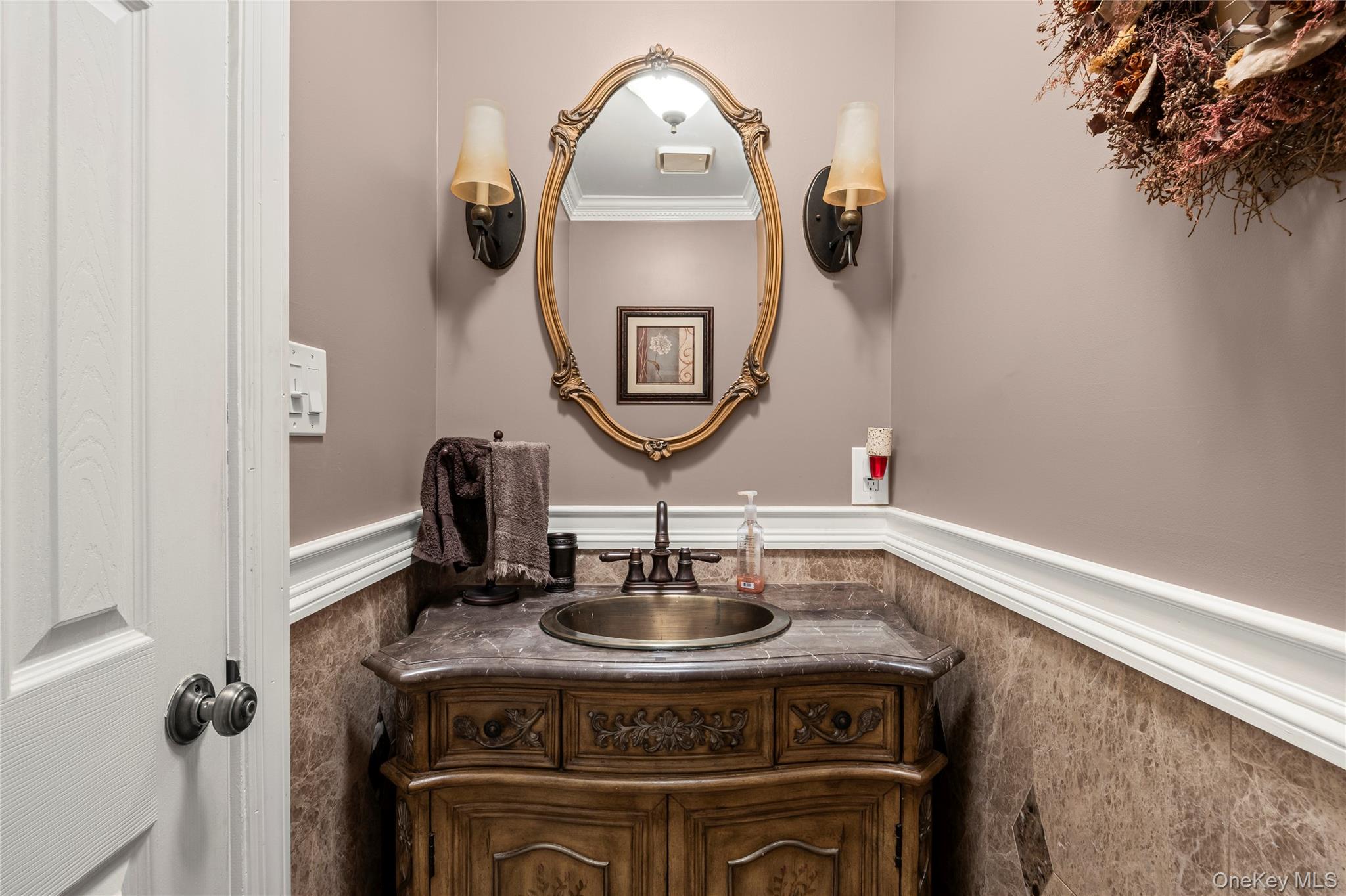 8 Potomac Court, Coram, NY 11727