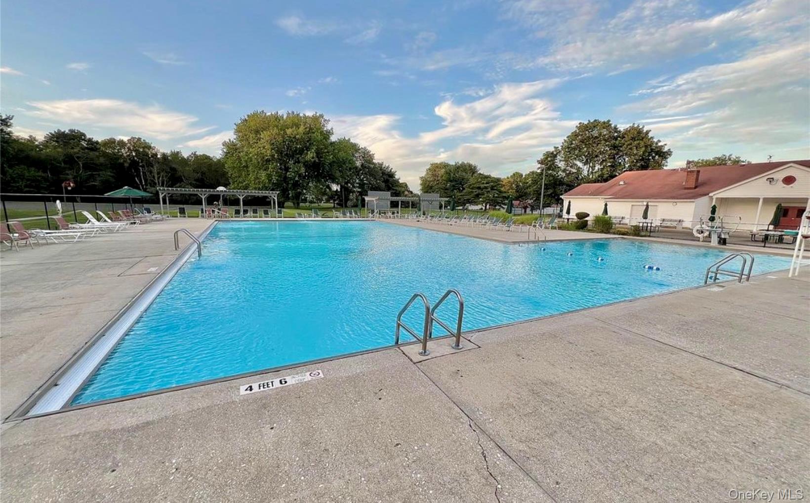 8 Potomac Court, Coram, NY 11727