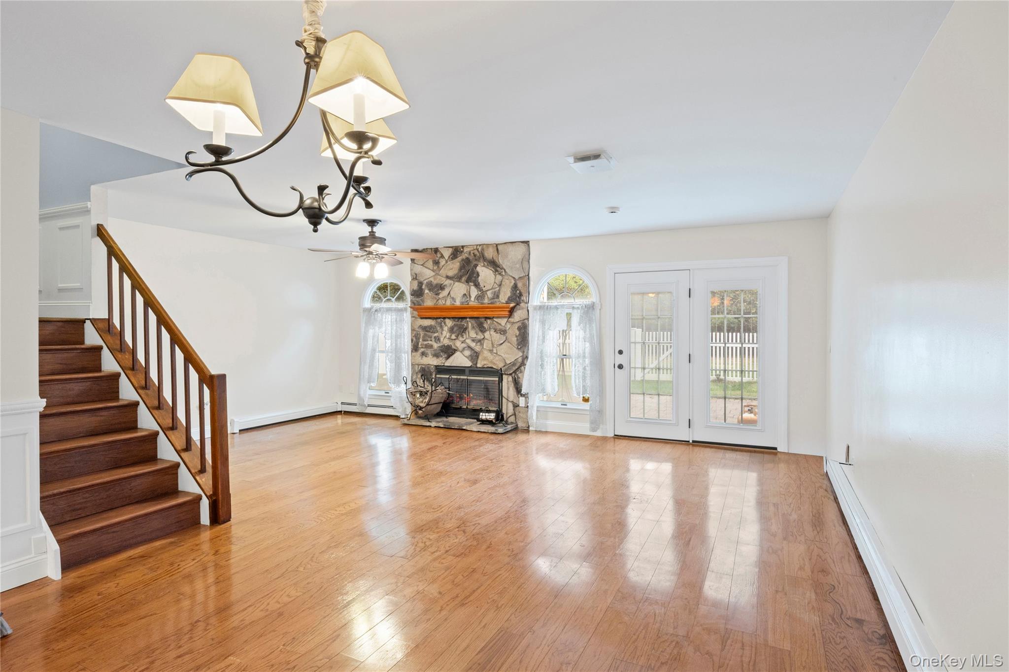 8 Potomac Court, Coram, NY 11727