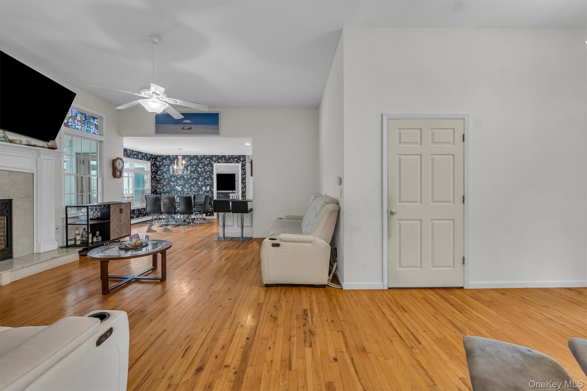 156 N Woods Road, Baiting Hollow, NY 11933