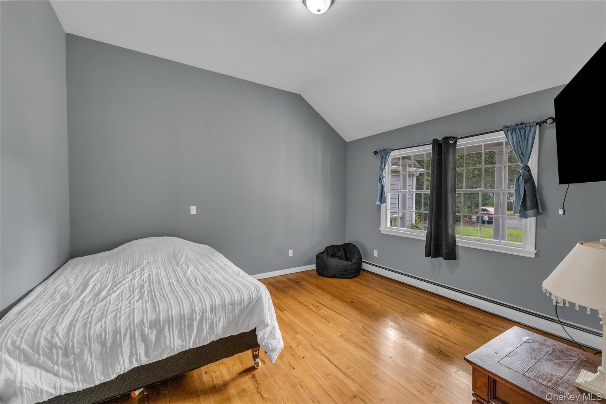 156 N Woods Road, Baiting Hollow, NY 11933