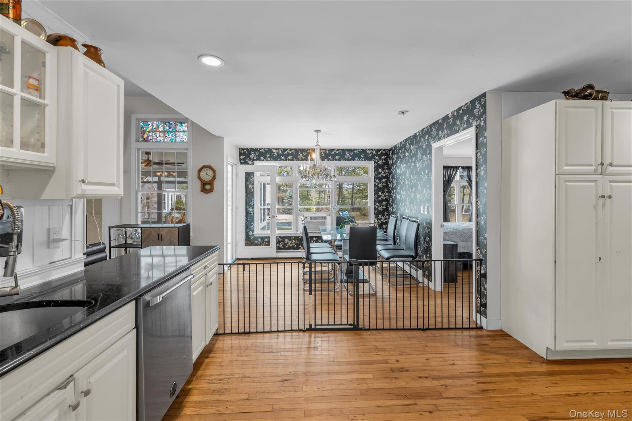 156 N Woods Road, Baiting Hollow, NY 11933