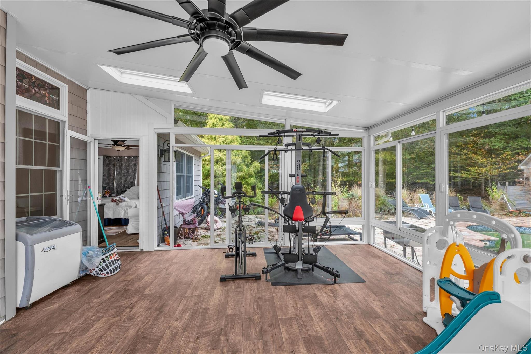 156 N Woods Road, Baiting Hollow, NY 11933