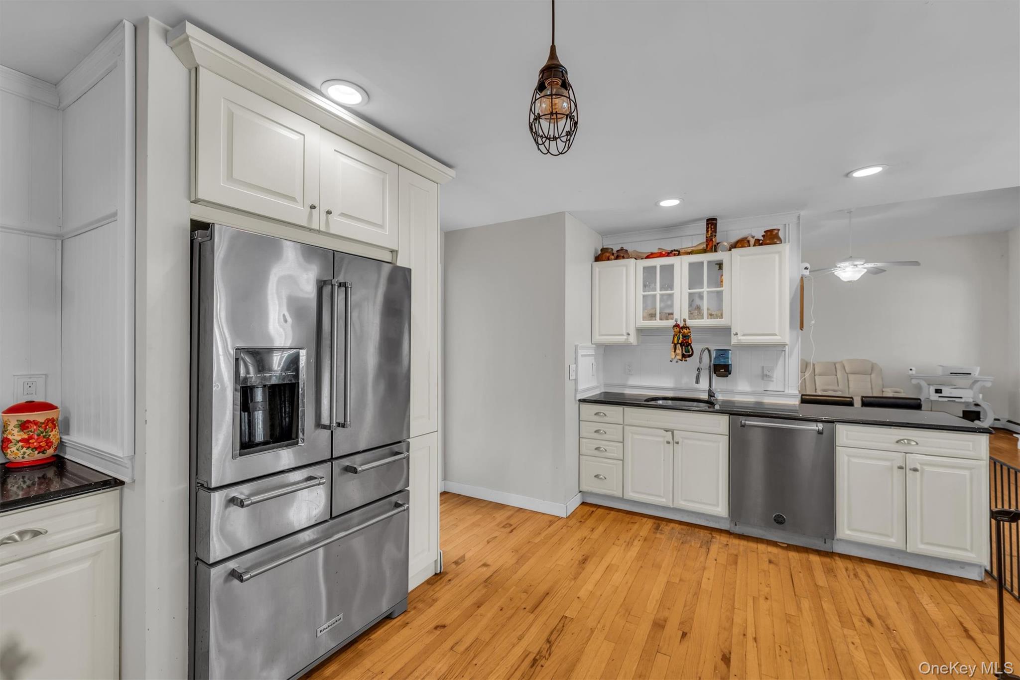 156 N Woods Road, Baiting Hollow, NY 11933