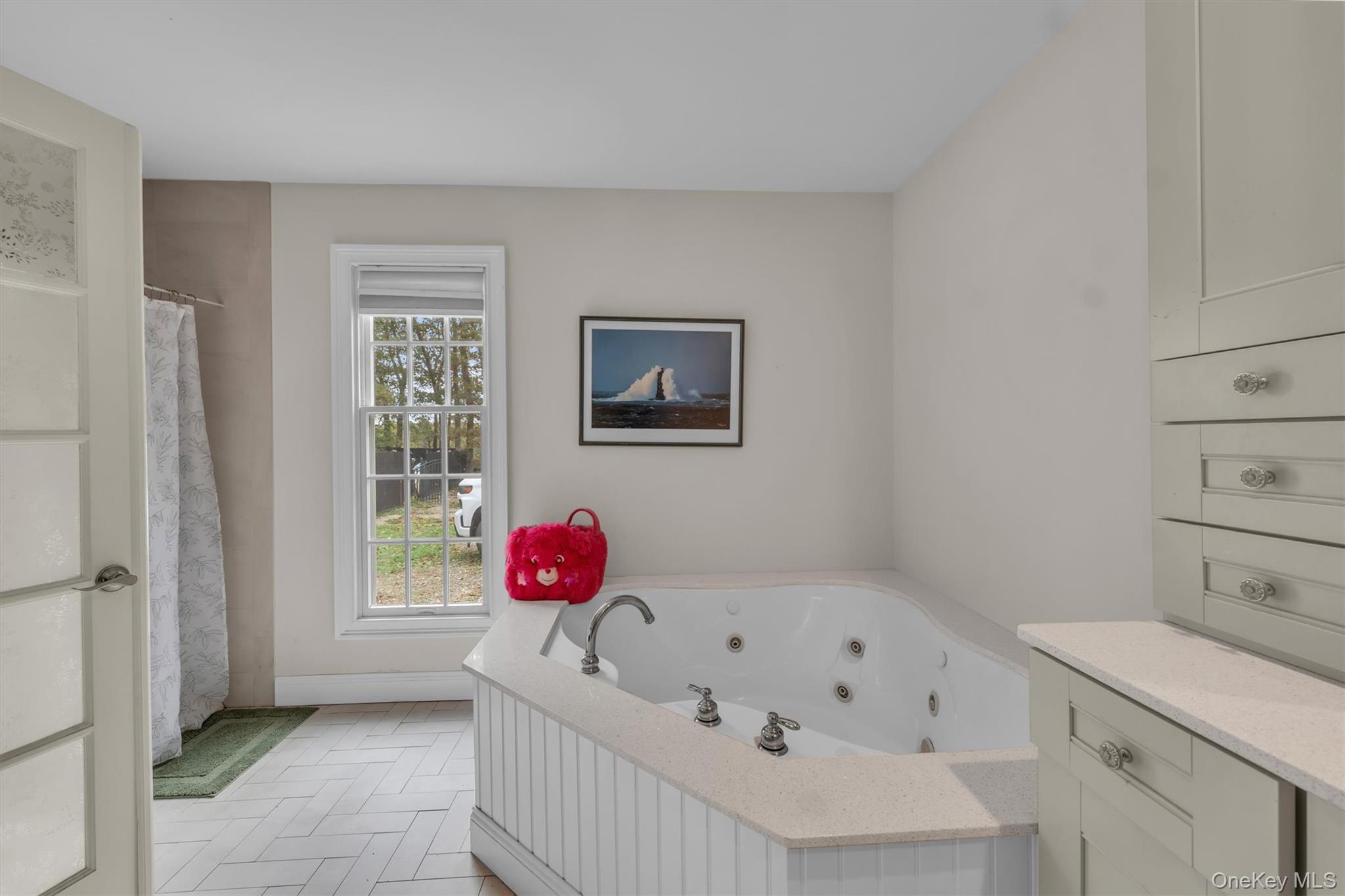 156 N Woods Road, Baiting Hollow, NY 11933