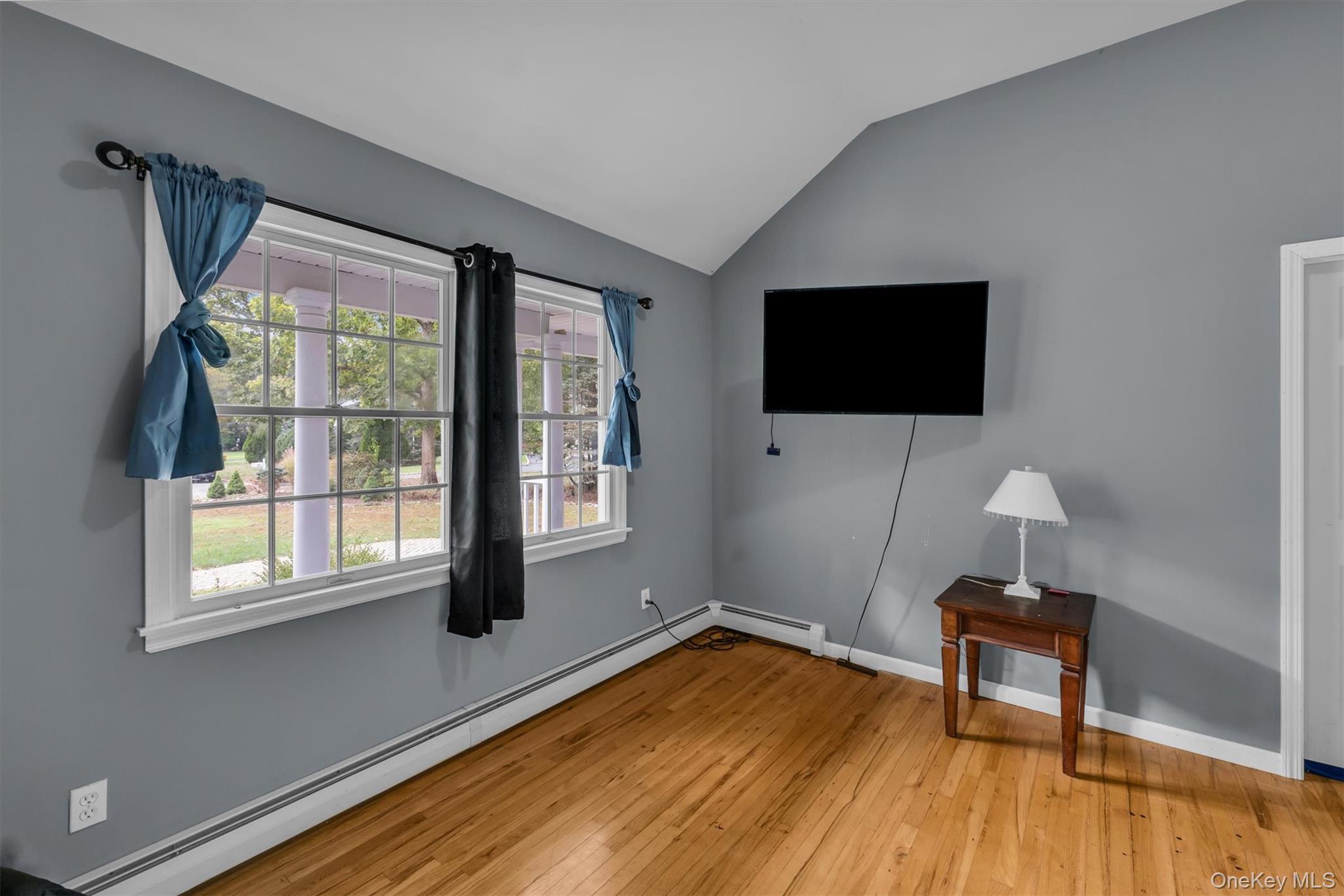 156 N Woods Road, Baiting Hollow, NY 11933