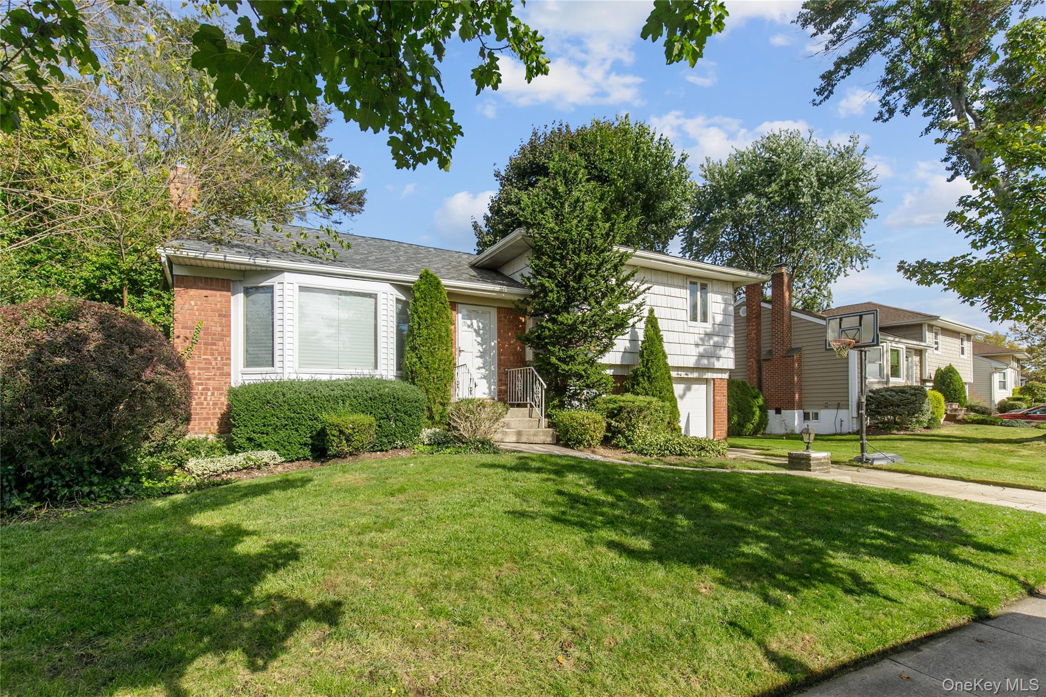 61 Mitchell Avenue, Plainview, NY 11803