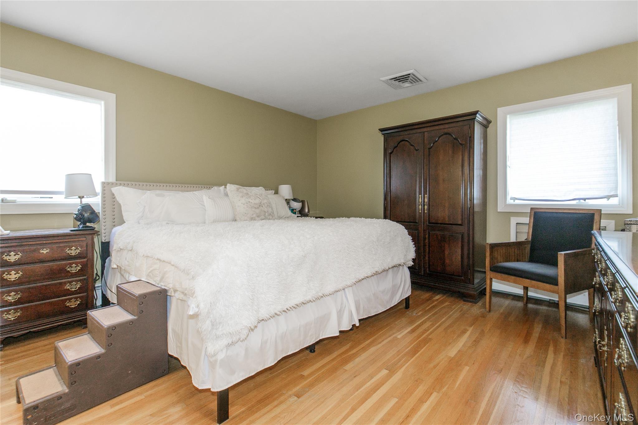 61 Mitchell Avenue, Plainview, NY 11803