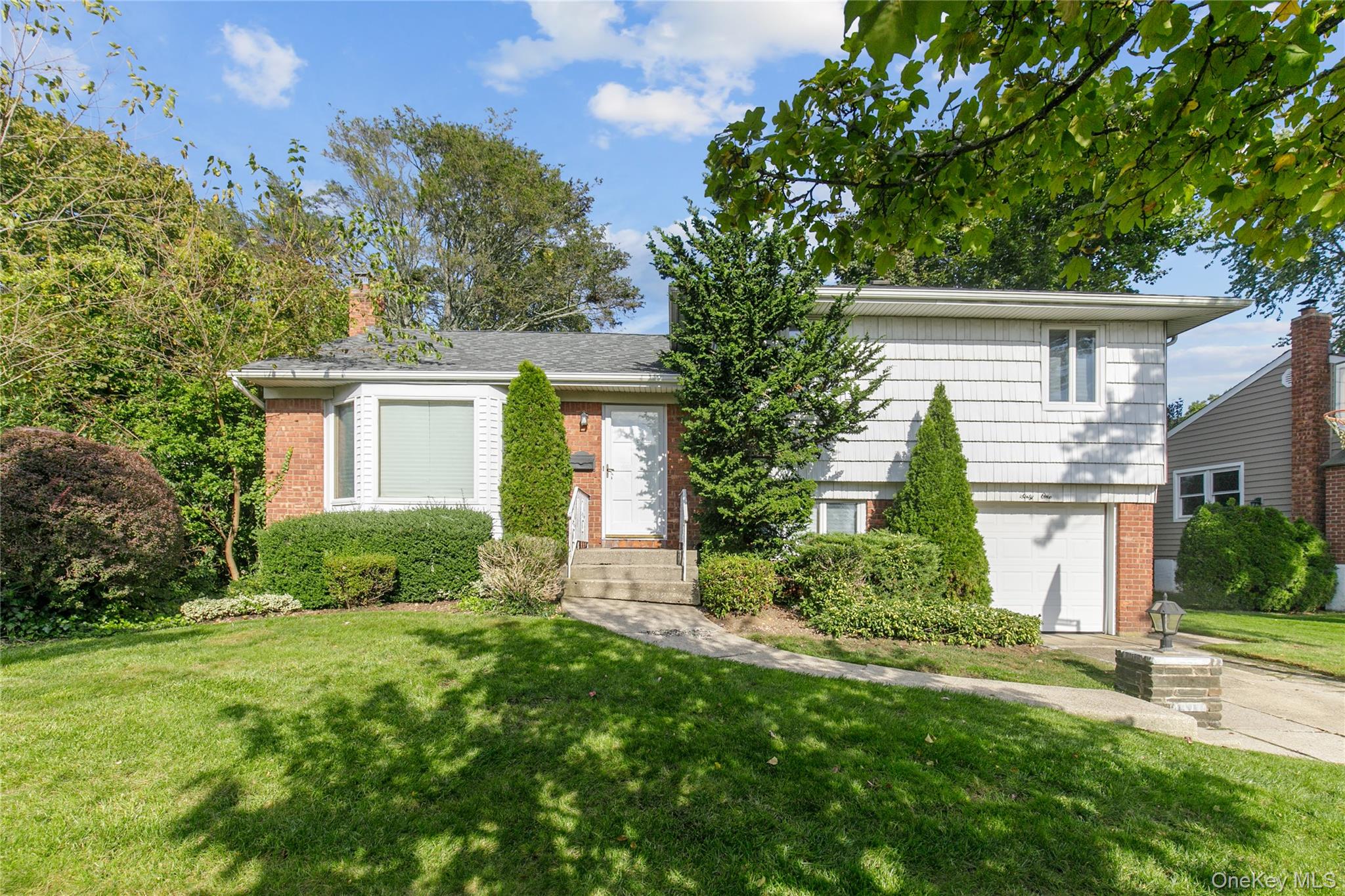 61 Mitchell Avenue, Plainview, NY 11803