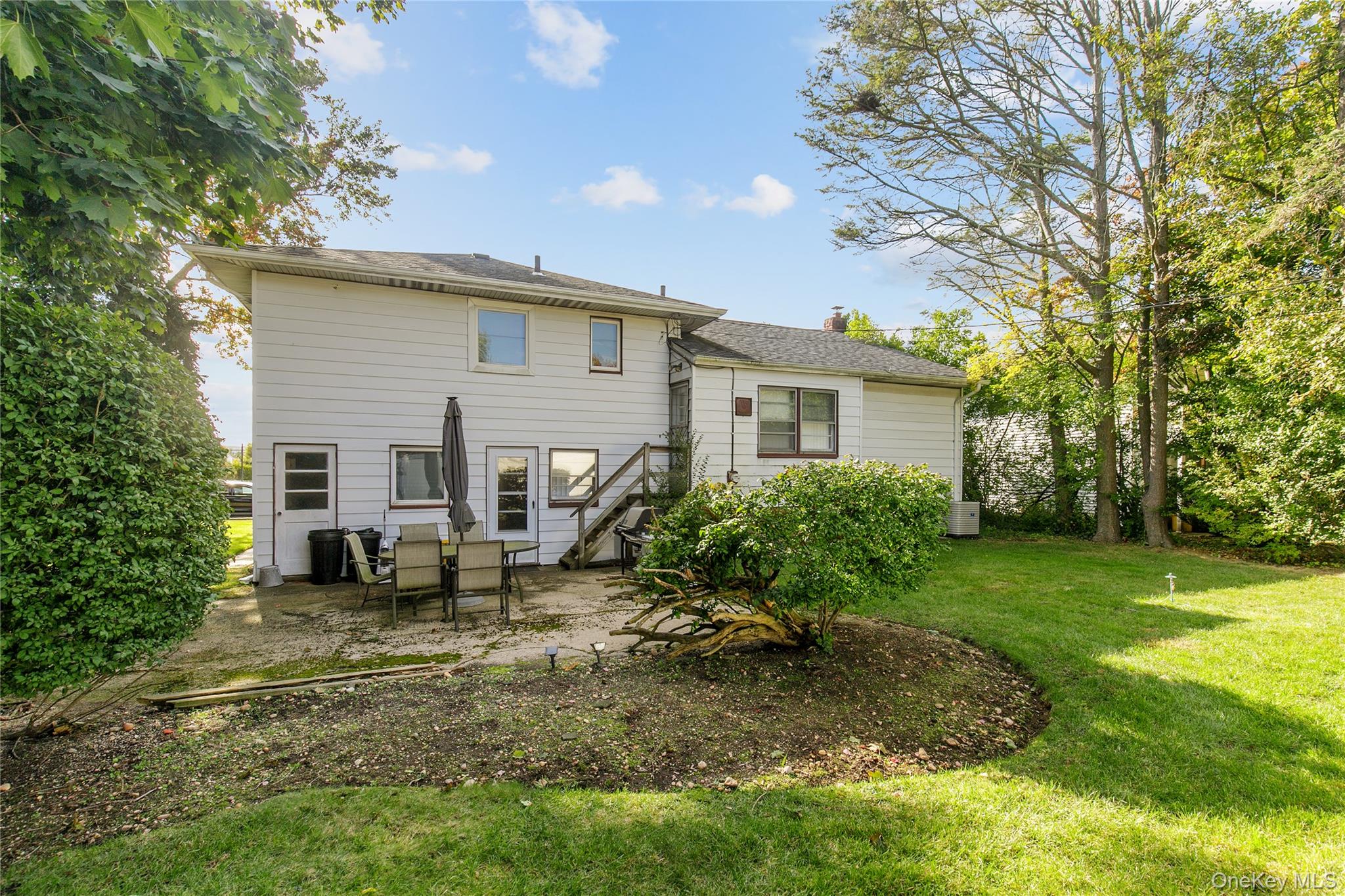 61 Mitchell Avenue, Plainview, NY 11803