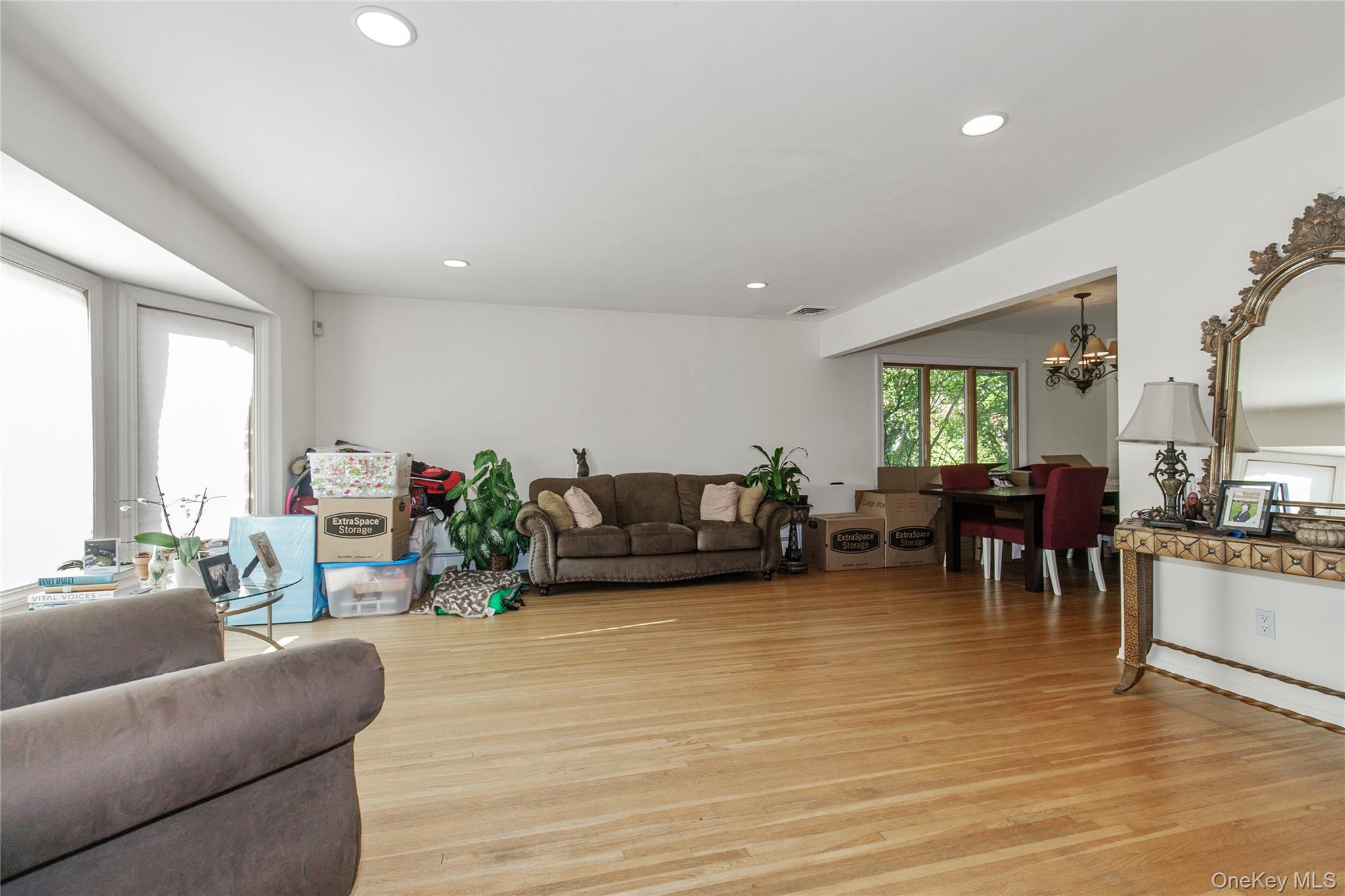 61 Mitchell Avenue, Plainview, NY 11803