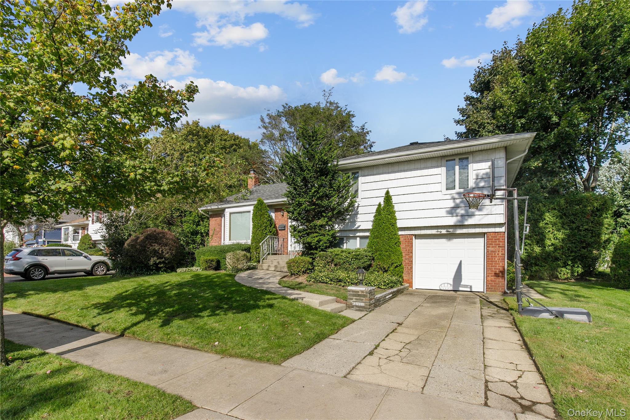 61 Mitchell Avenue, Plainview, NY 11803