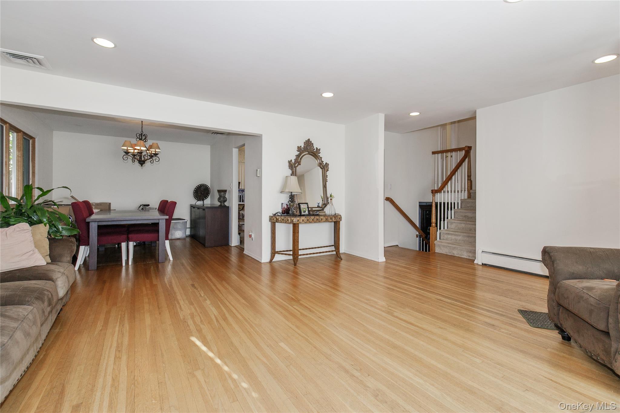 61 Mitchell Avenue, Plainview, NY 11803