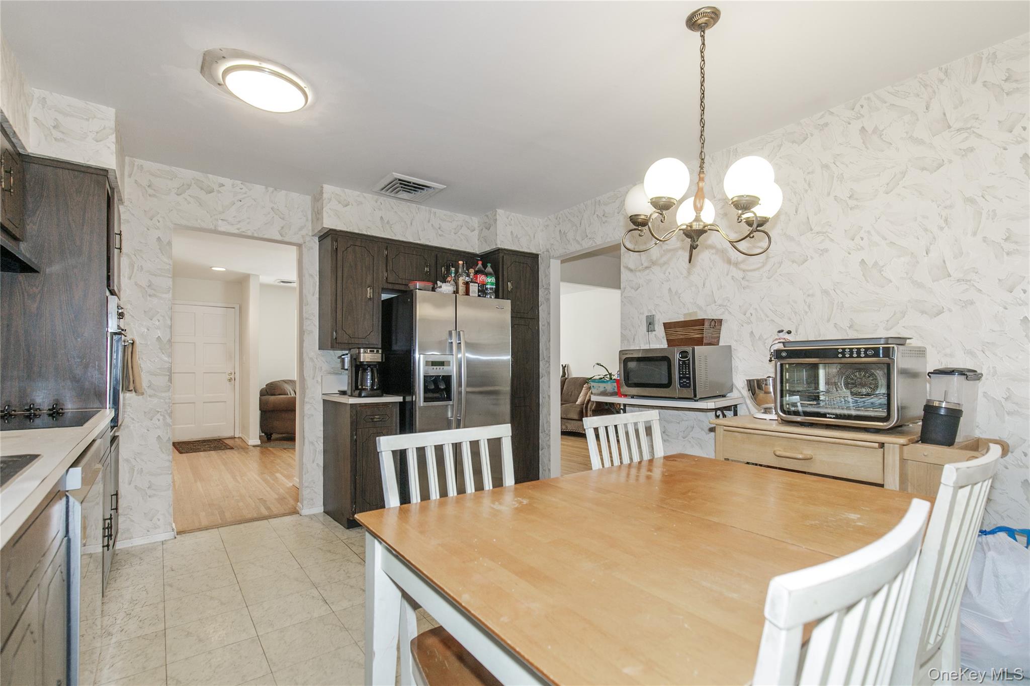 61 Mitchell Avenue, Plainview, NY 11803