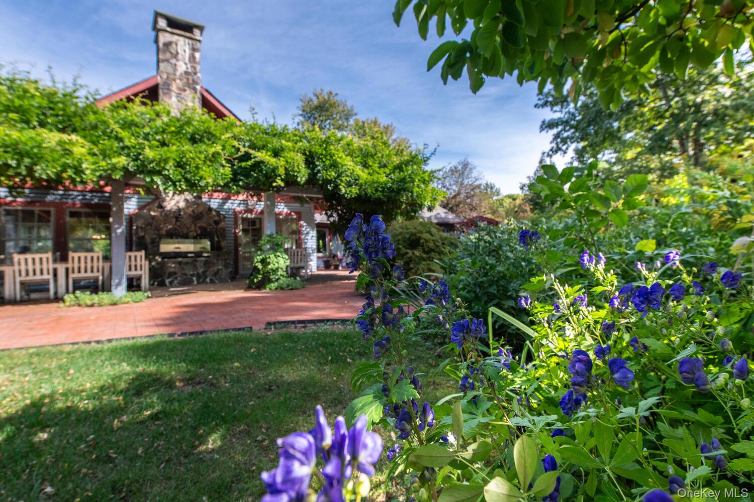 926 Turkey Hill Road, Red Hook, NY 12571