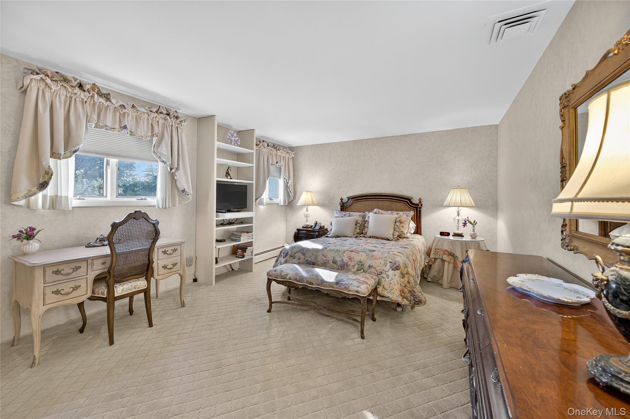 80 Walnut Drive, East Hills, NY 11576