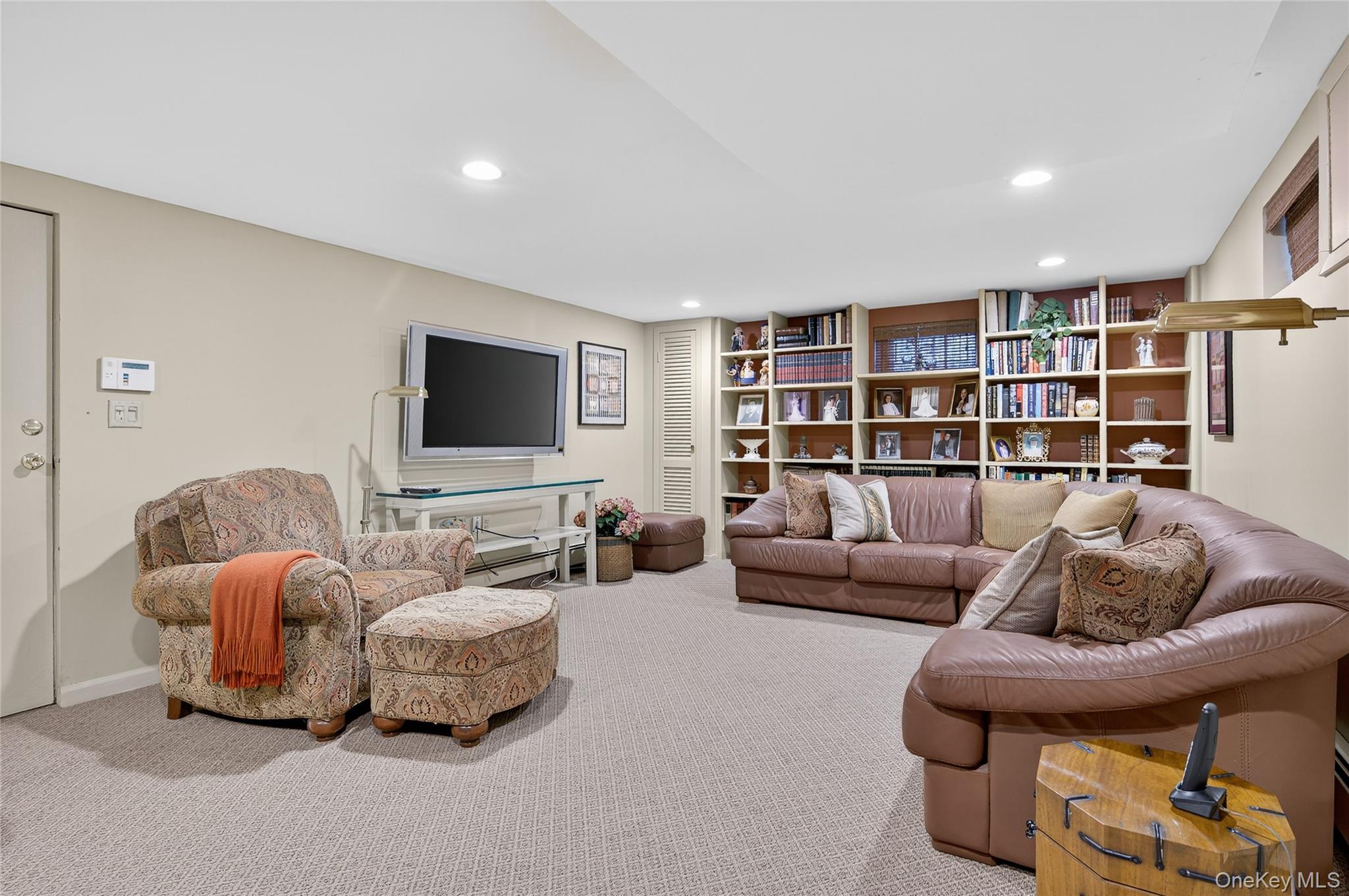 80 Walnut Drive, East Hills, NY 11576