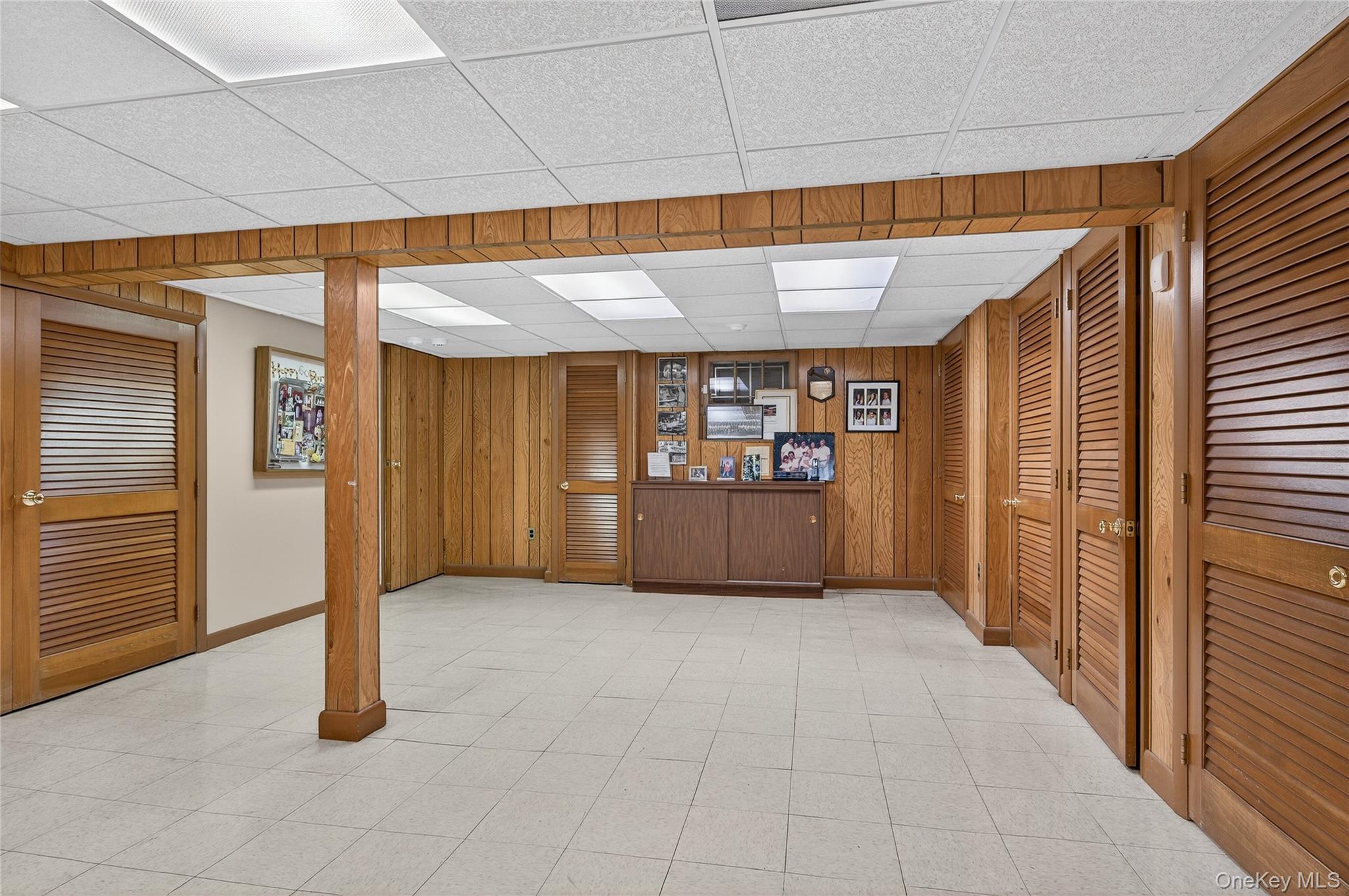 80 Walnut Drive, East Hills, NY 11576