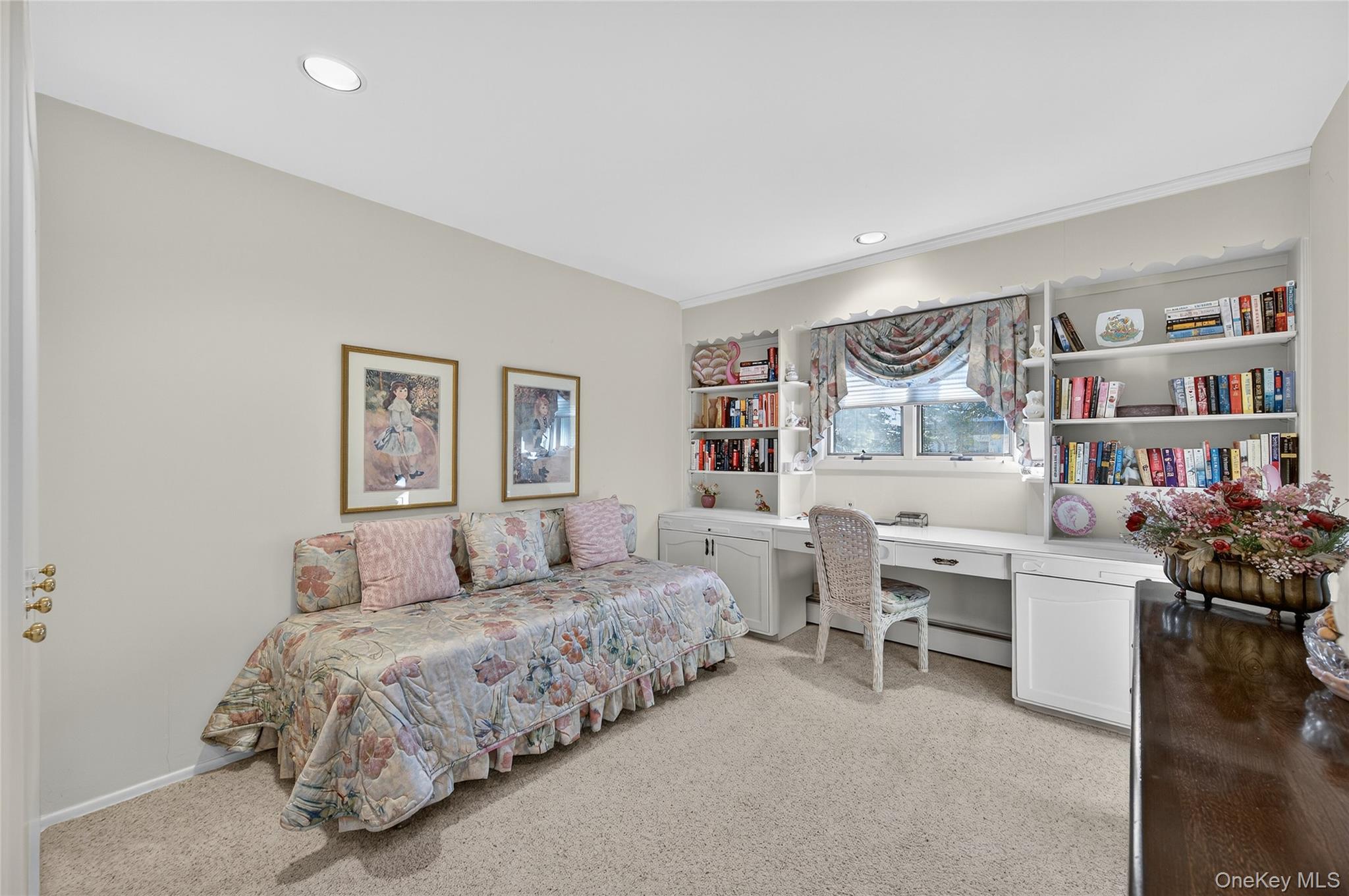 80 Walnut Drive, East Hills, NY 11576