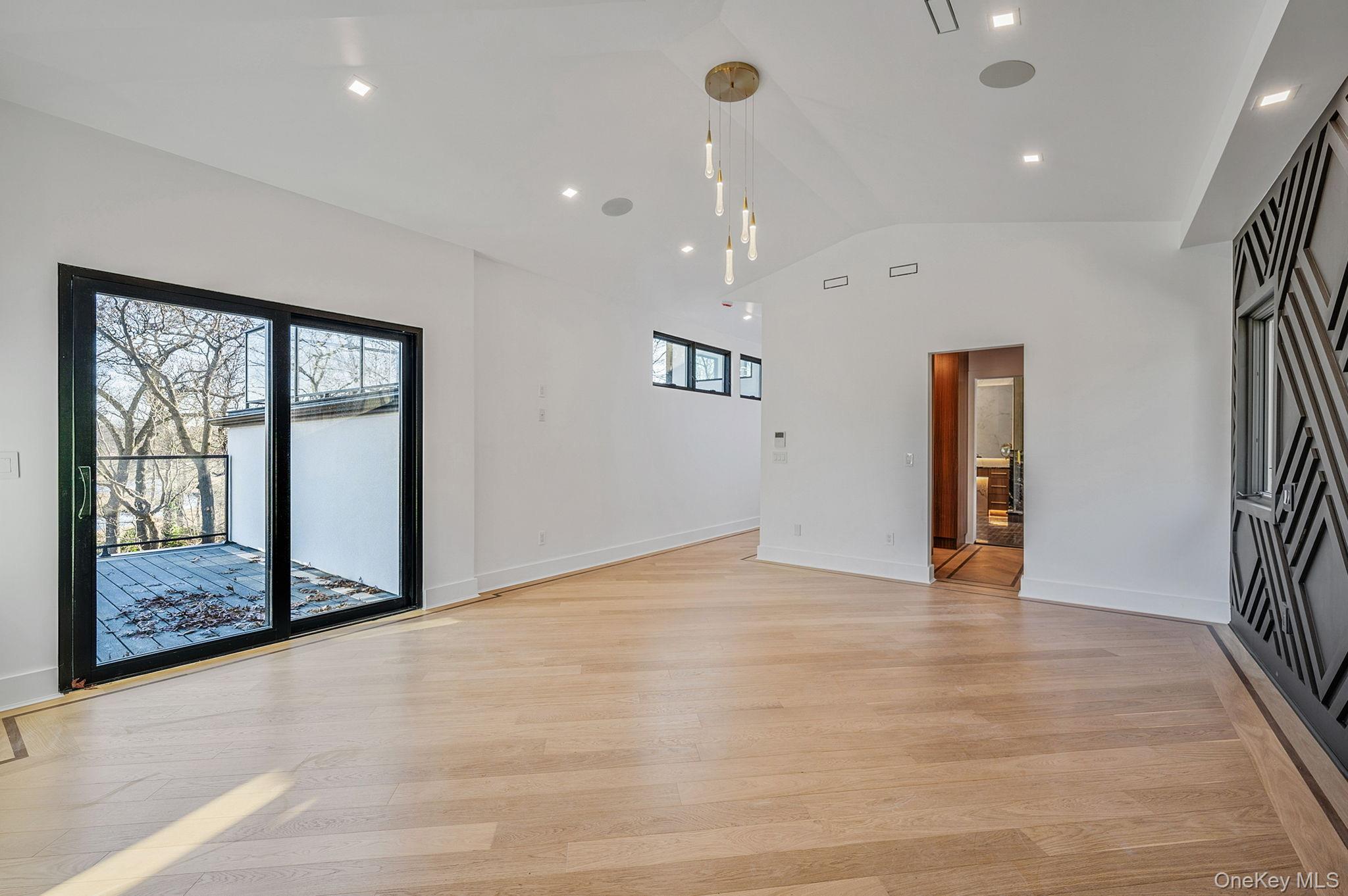 7 Riverview Terrace, Smithtown, NY 11787