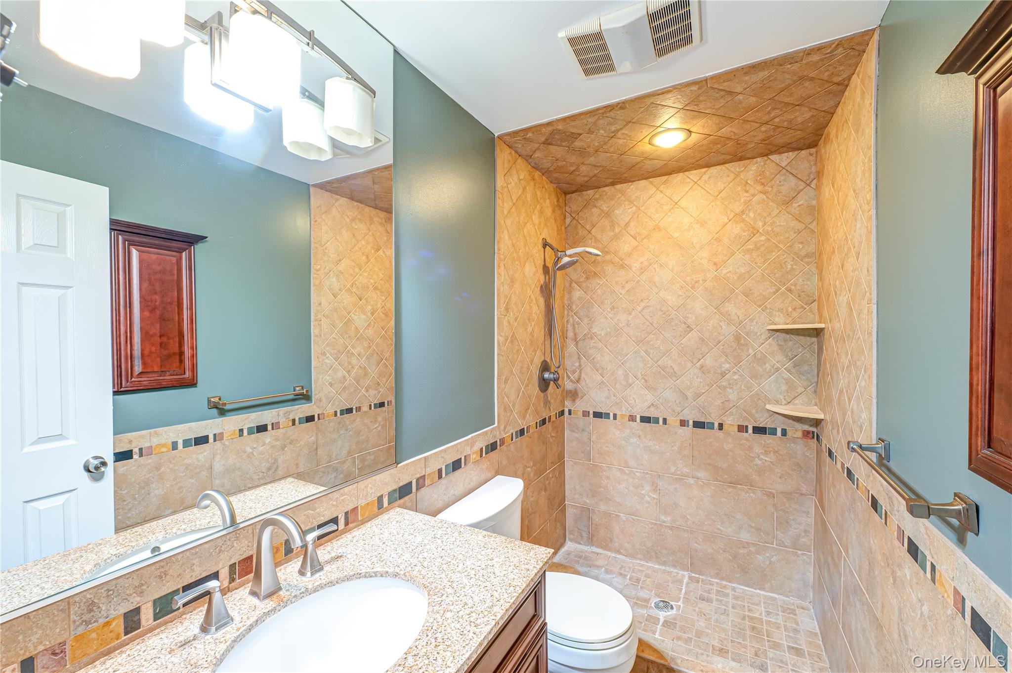 81 Kenwood Drive, Bohemia, NY 11716