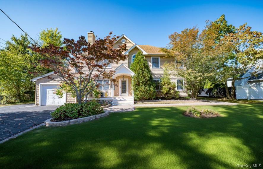 81 Kenwood Drive, Bohemia, NY 11716