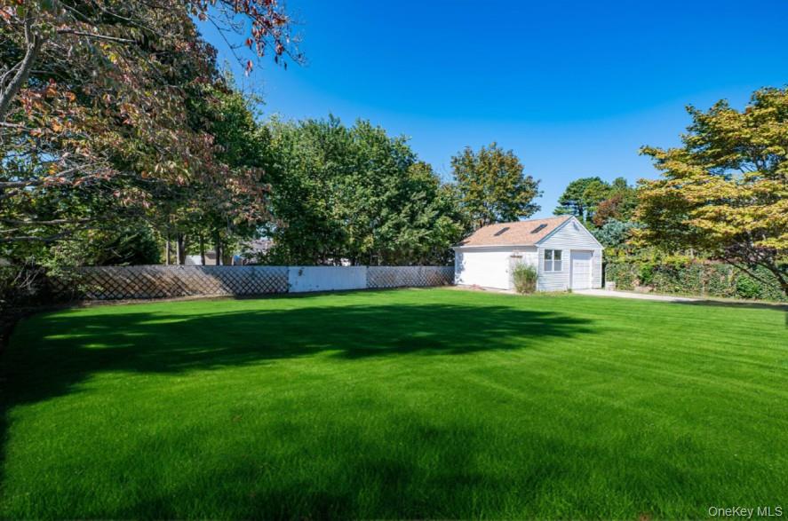 81 Kenwood Drive, Bohemia, NY 11716